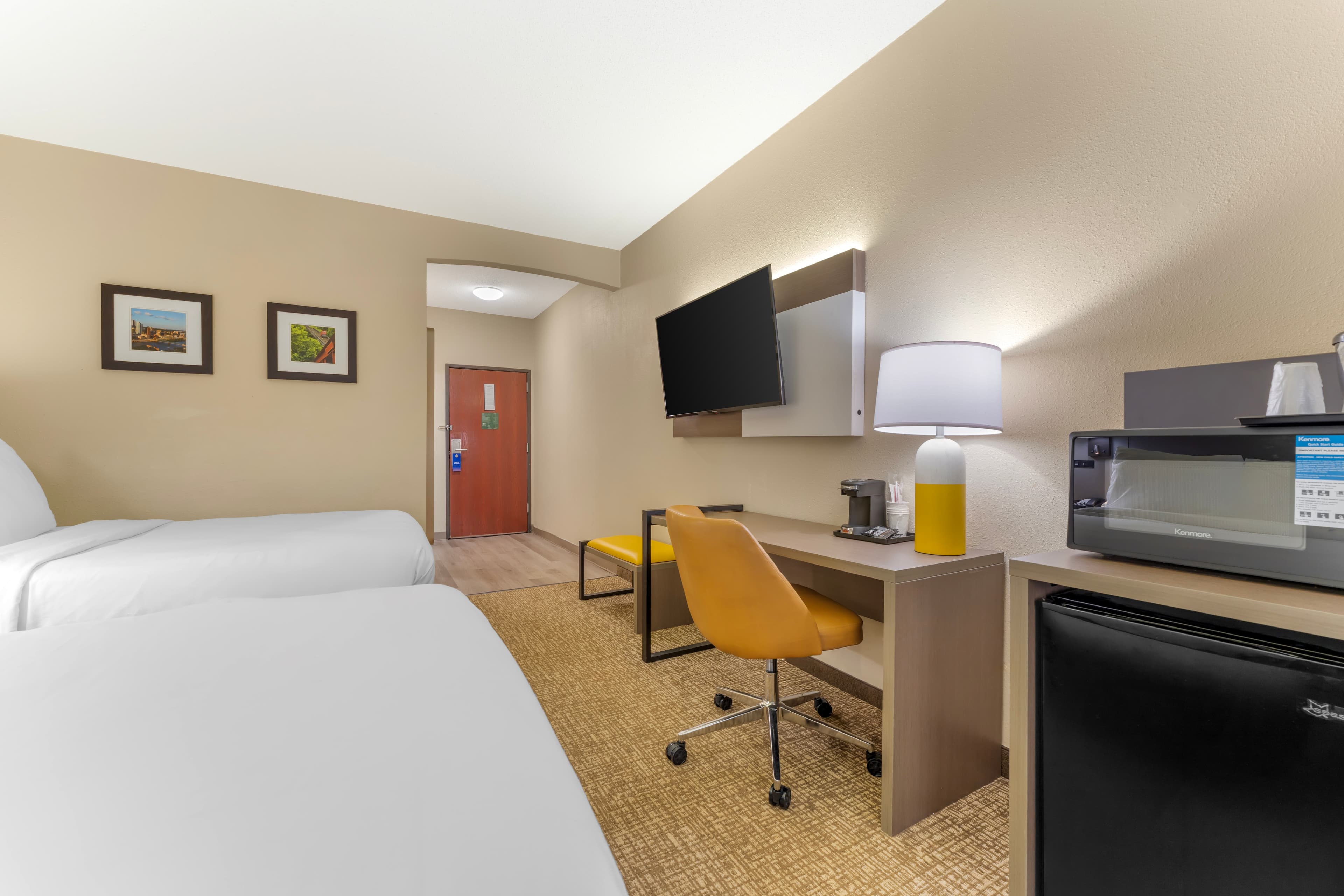 Comfort Suites Pittsburgh Airport - Image 4