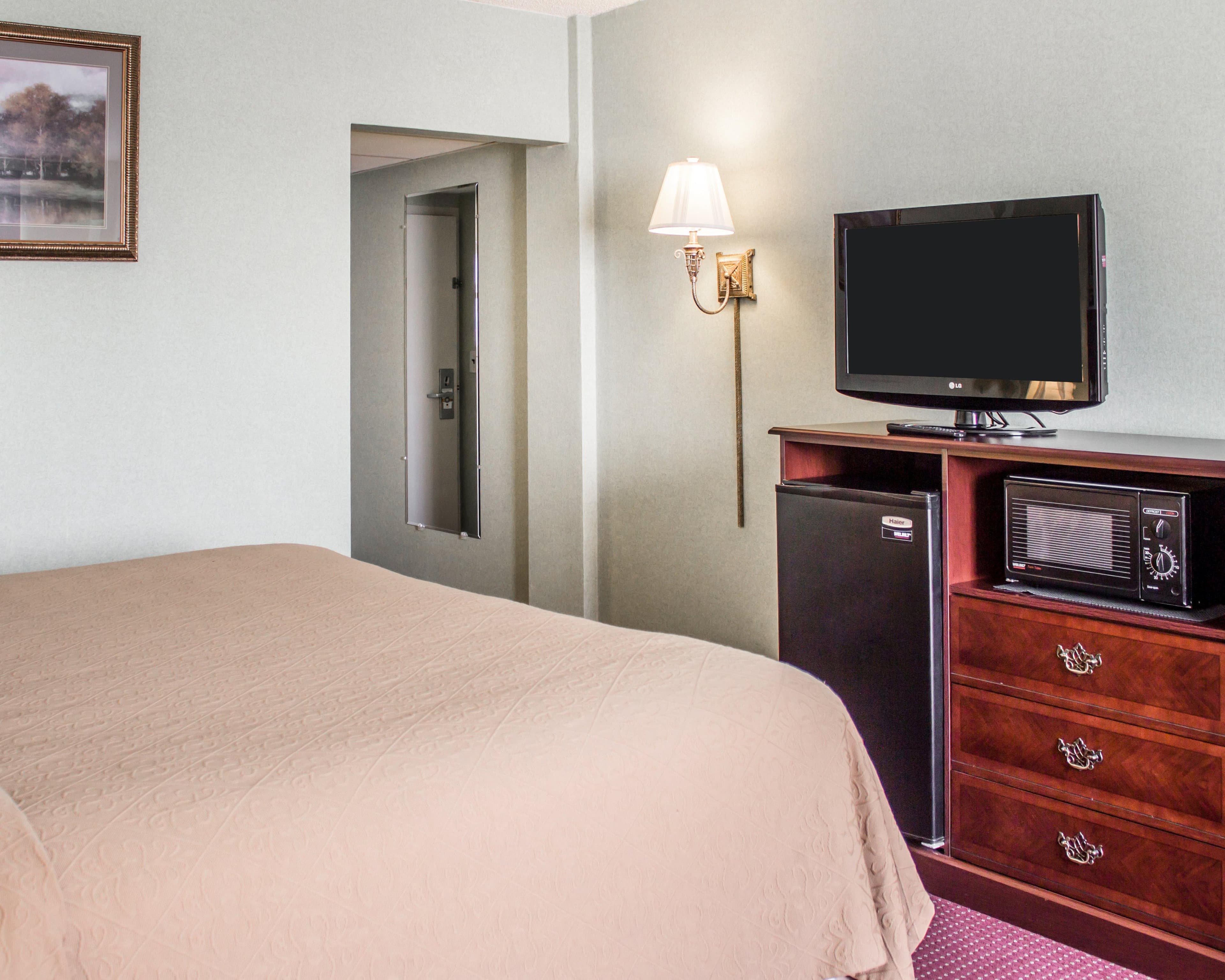 Quality Inn & Conference Center Franklin Downtown - Image 3