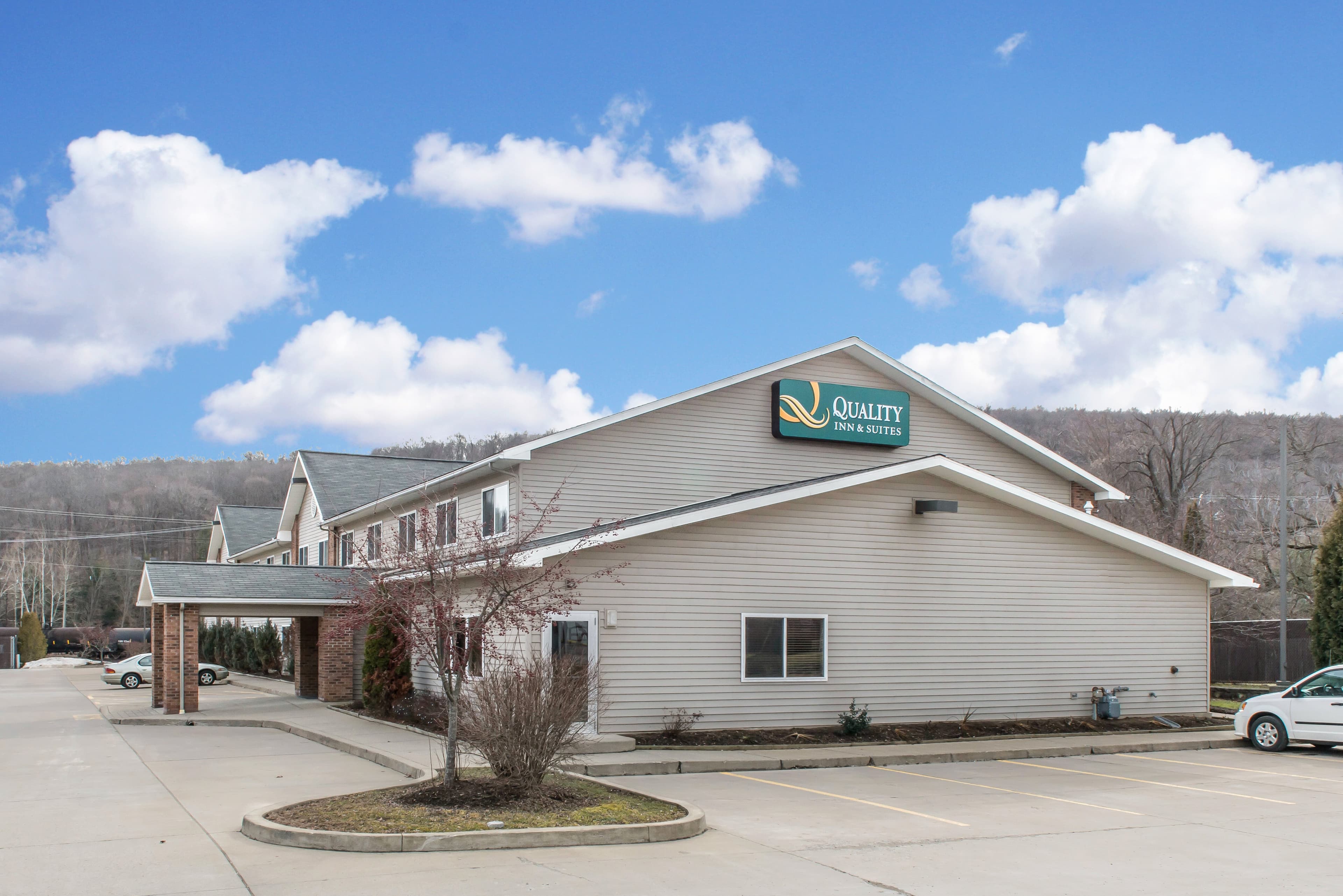 Quality Inn & Suites Titusville - Image 1