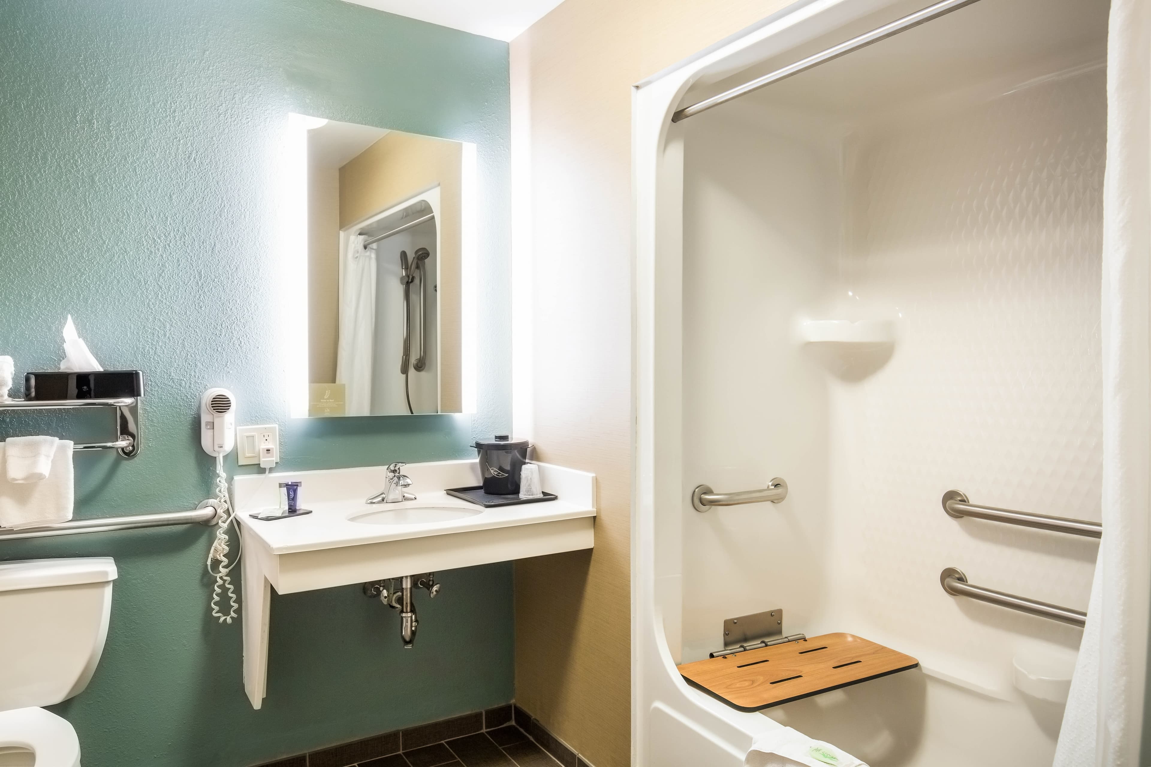 Sleep Inn & Suites Dunmore — 8
