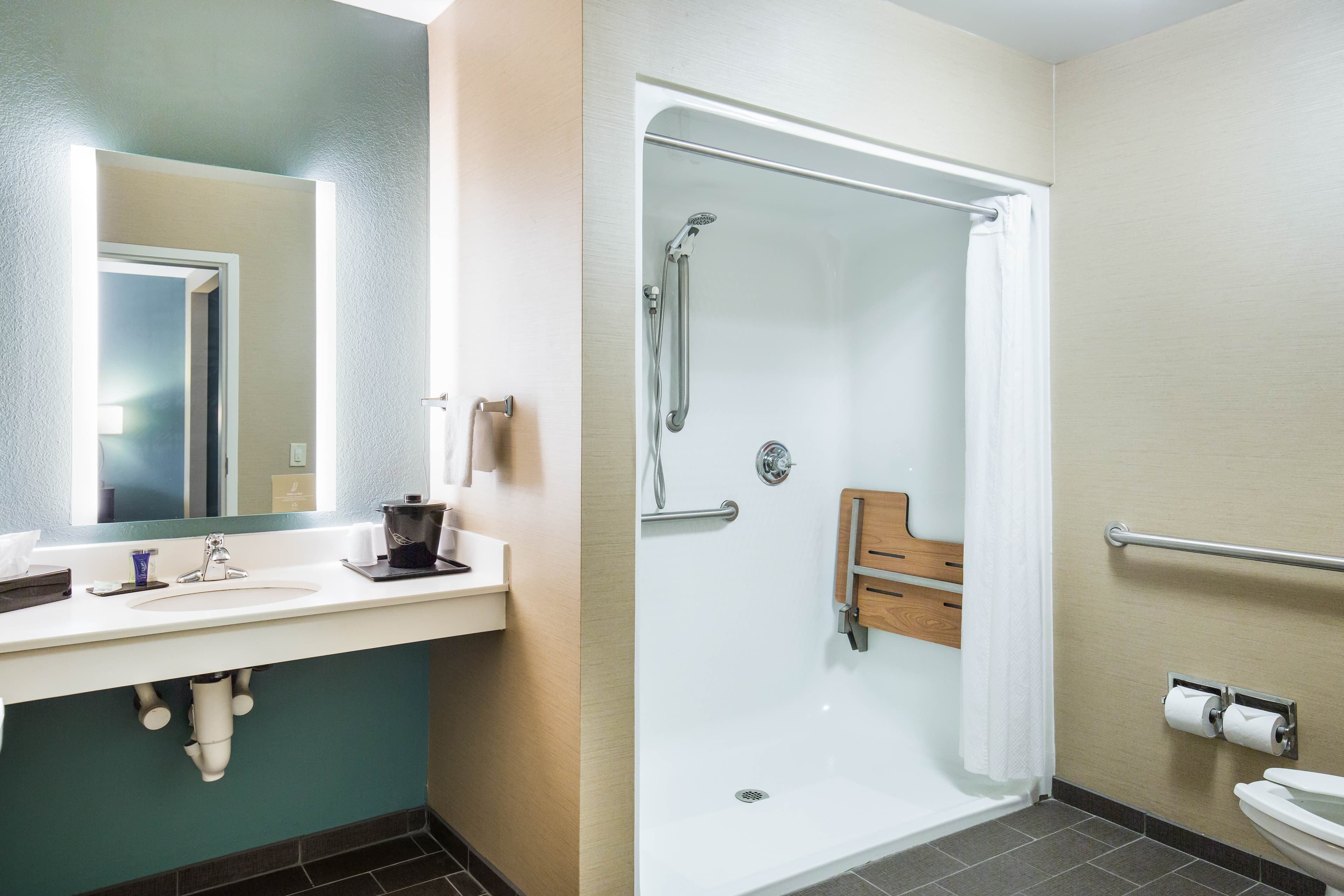 Sleep Inn & Suites Dunmore — 14