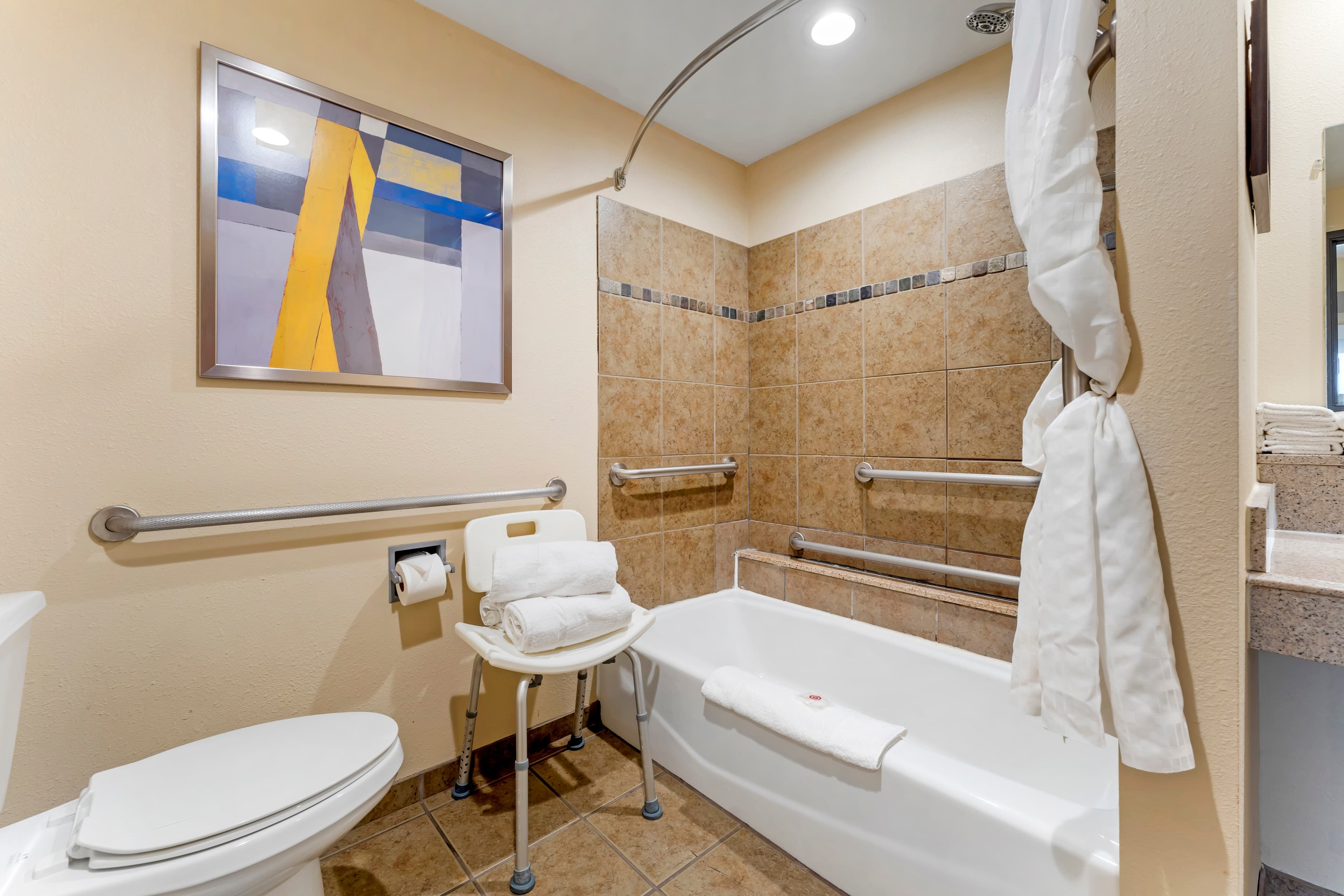 Comfort Suites Monaca — 13