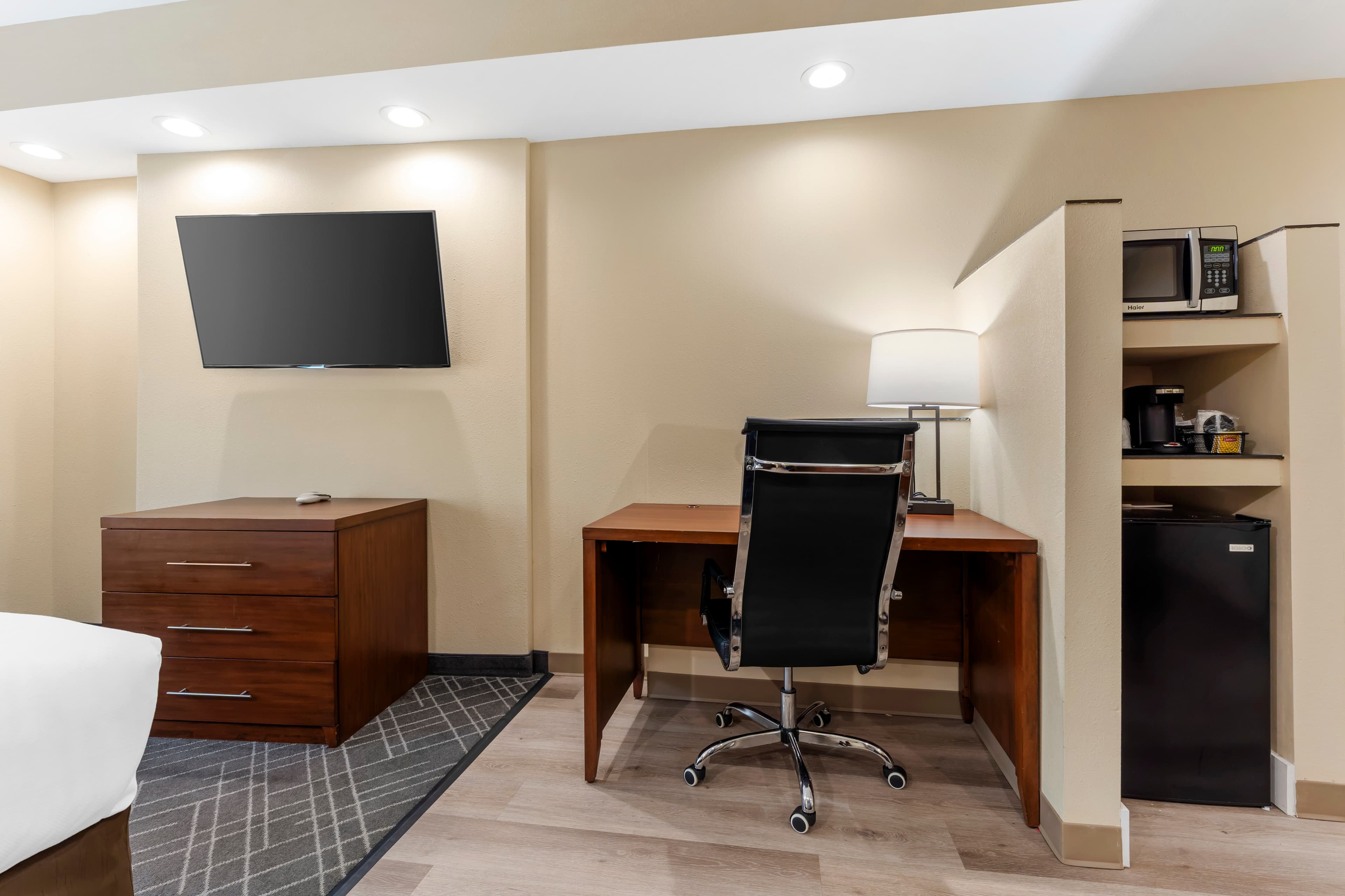 Comfort Suites Monaca — 31