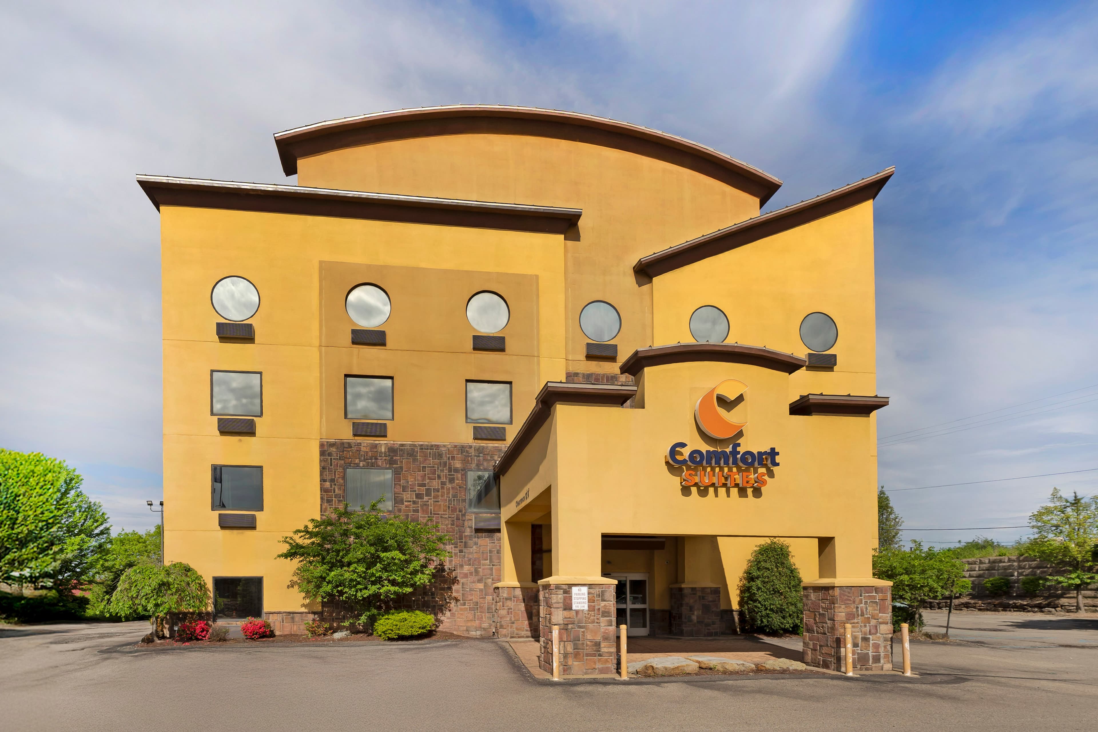 Comfort Suites Monroeville - Pittsburgh East - Image 1