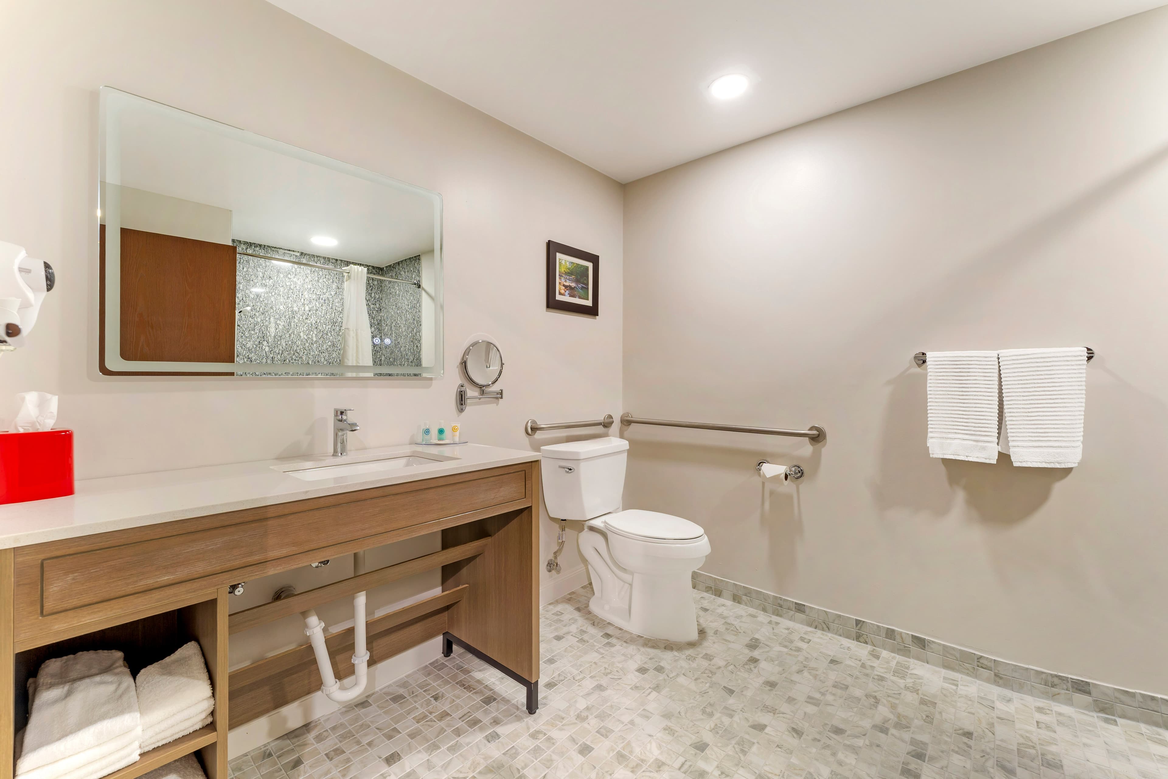 Comfort Suites Monroeville - Pittsburgh East - Image 5
