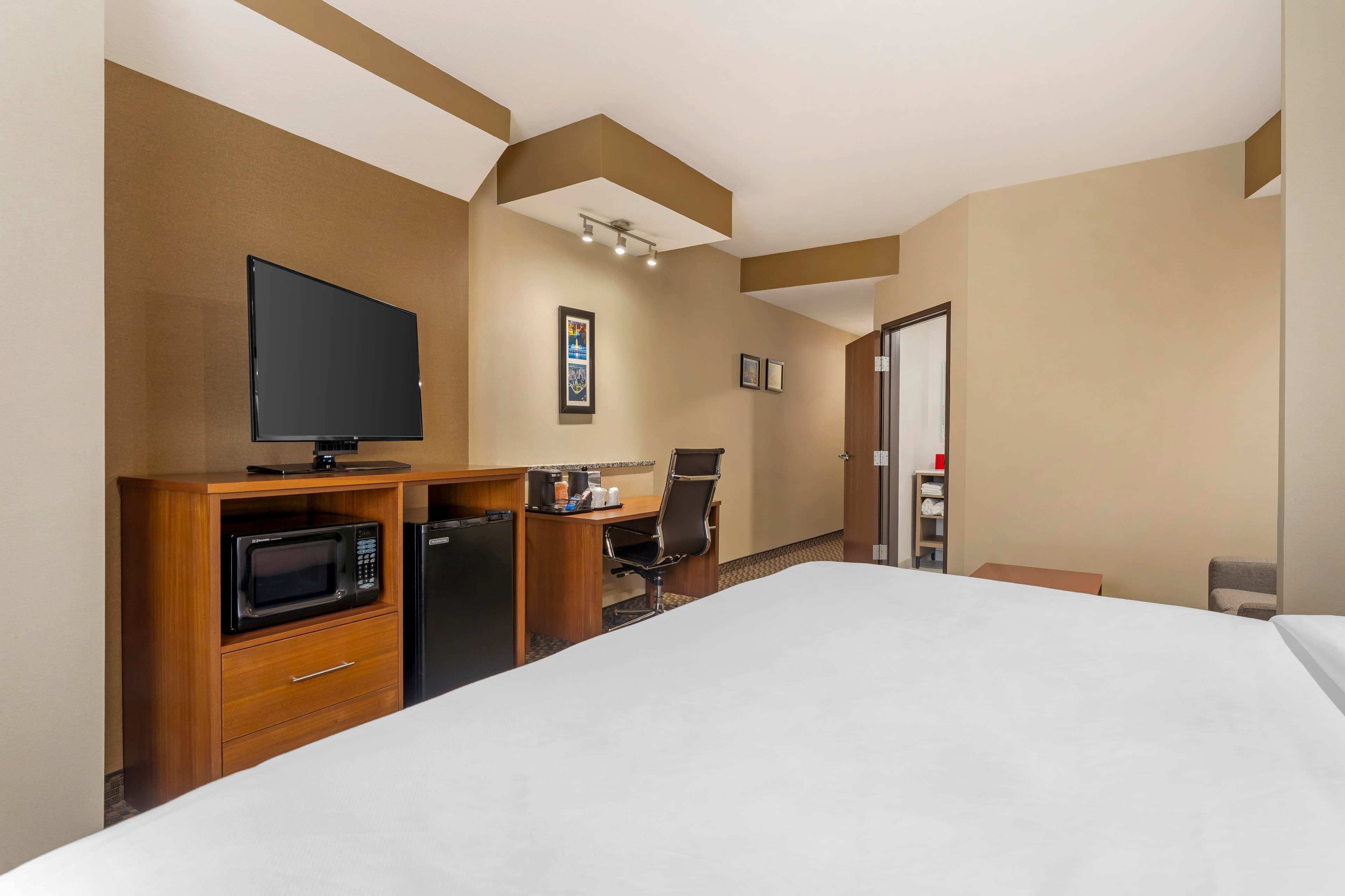 Comfort Suites Monroeville - Pittsburgh East — 8