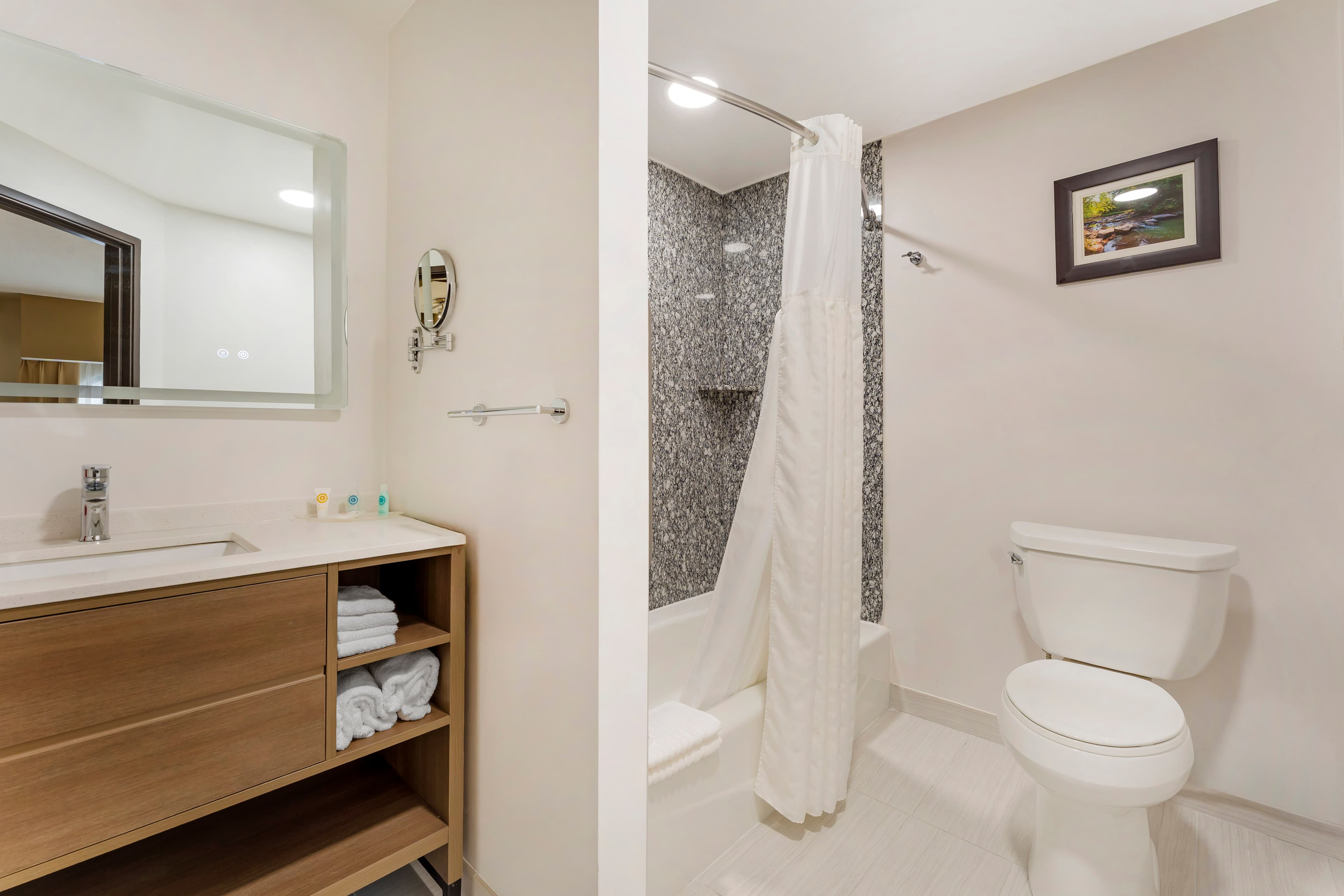 Comfort Suites Monroeville - Pittsburgh East — 16