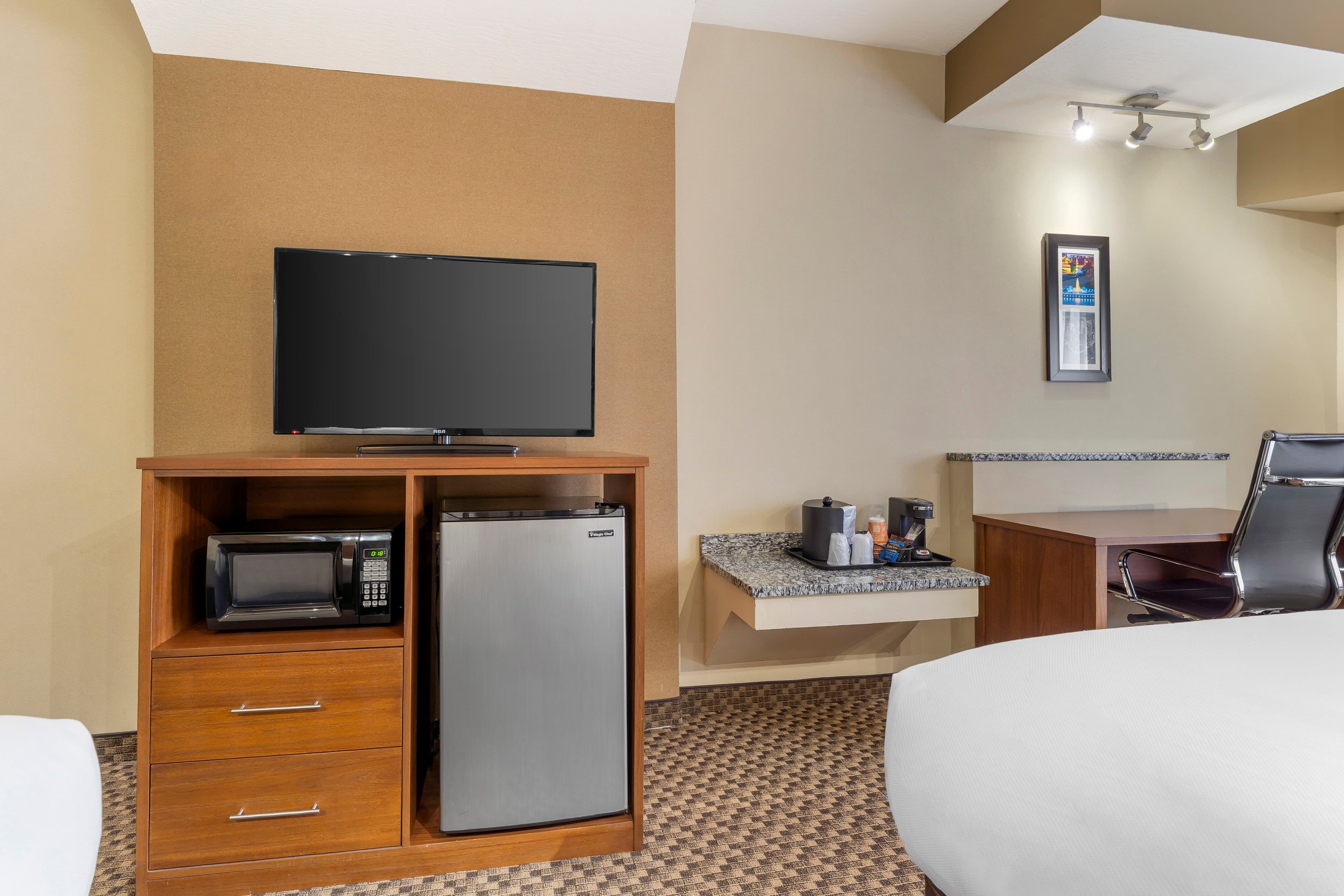 Comfort Suites Monroeville - Pittsburgh East — 11