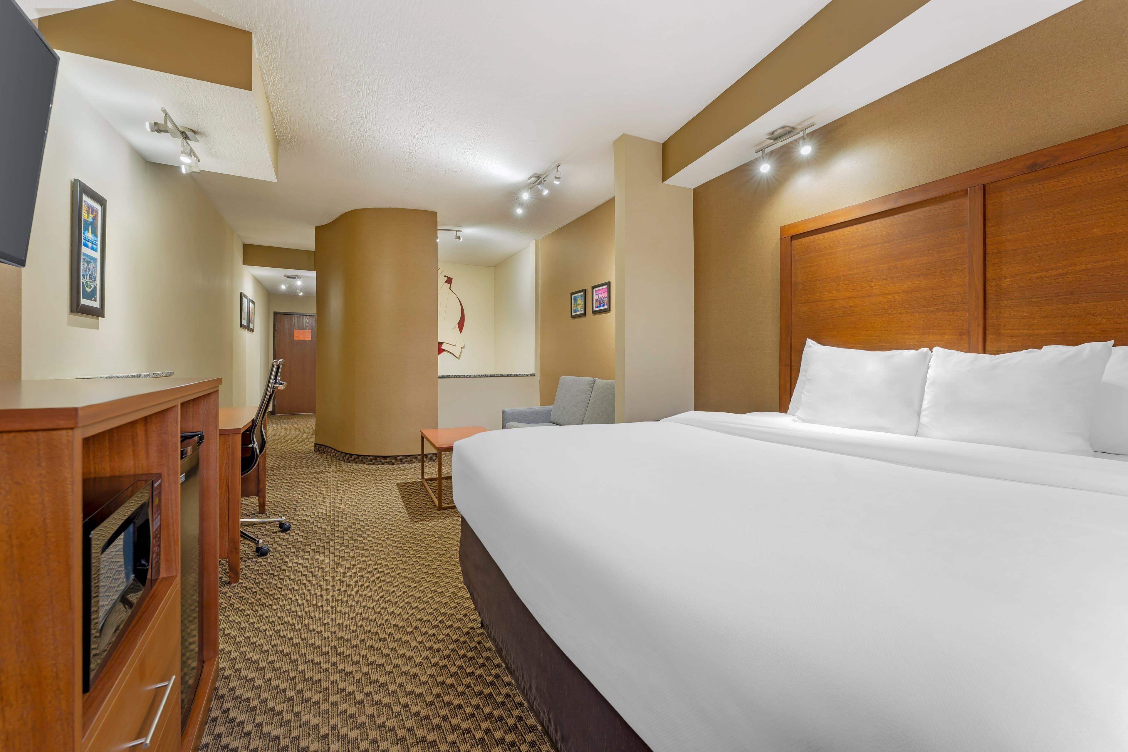 Comfort Suites Monroeville - Pittsburgh East — 14