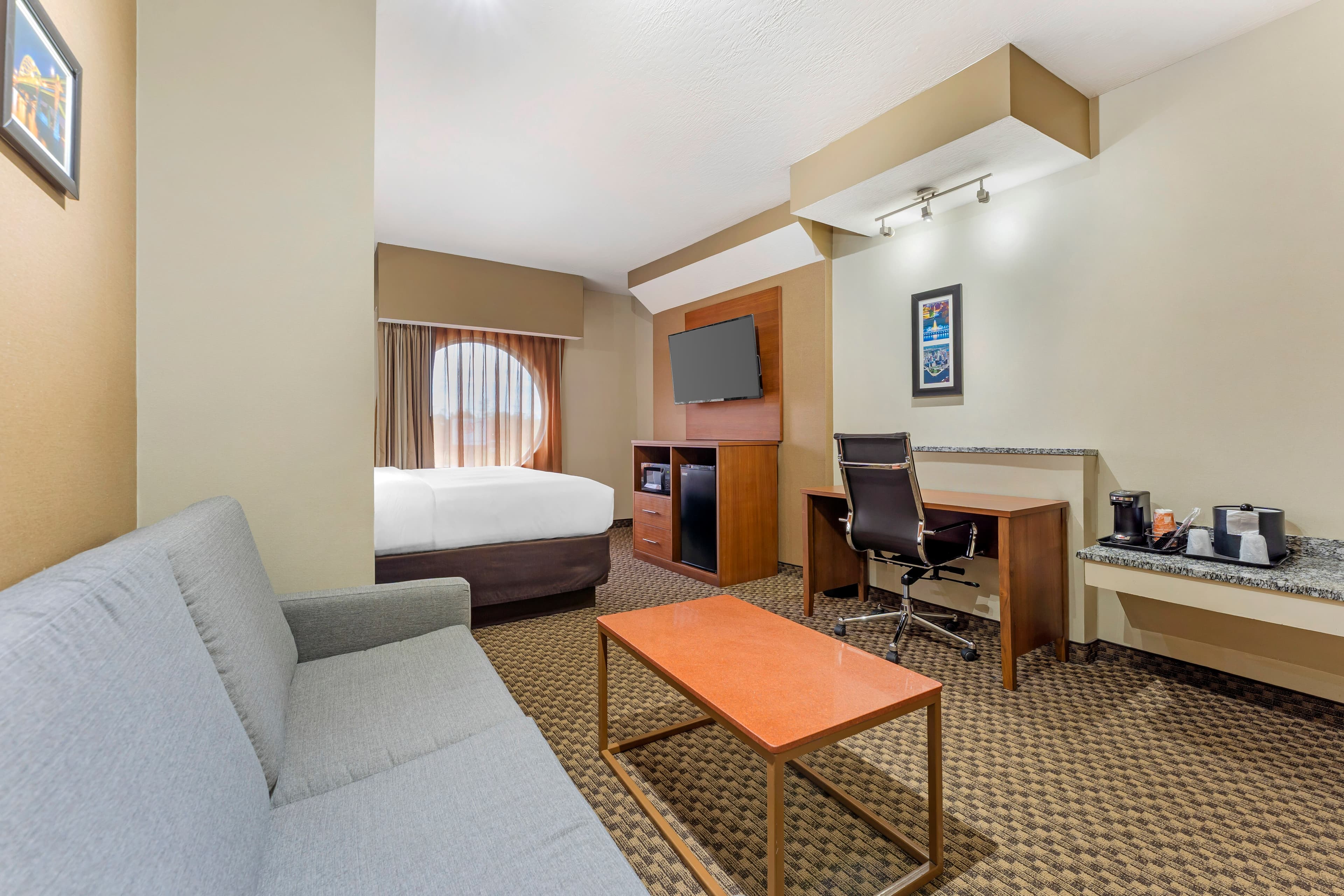 Comfort Suites Monroeville - Pittsburgh East — 15