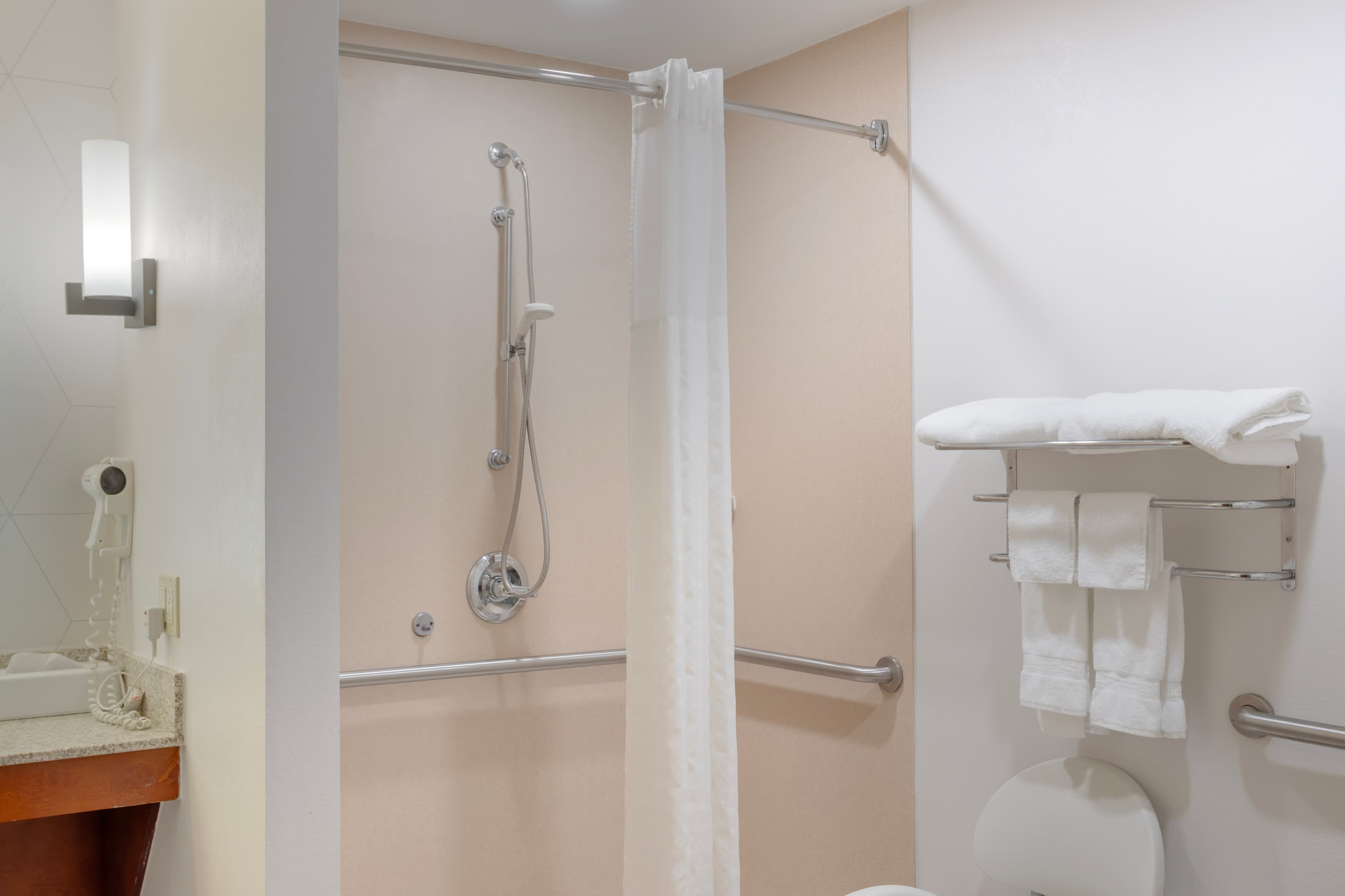 Comfort Suites Bloomsburg — 11