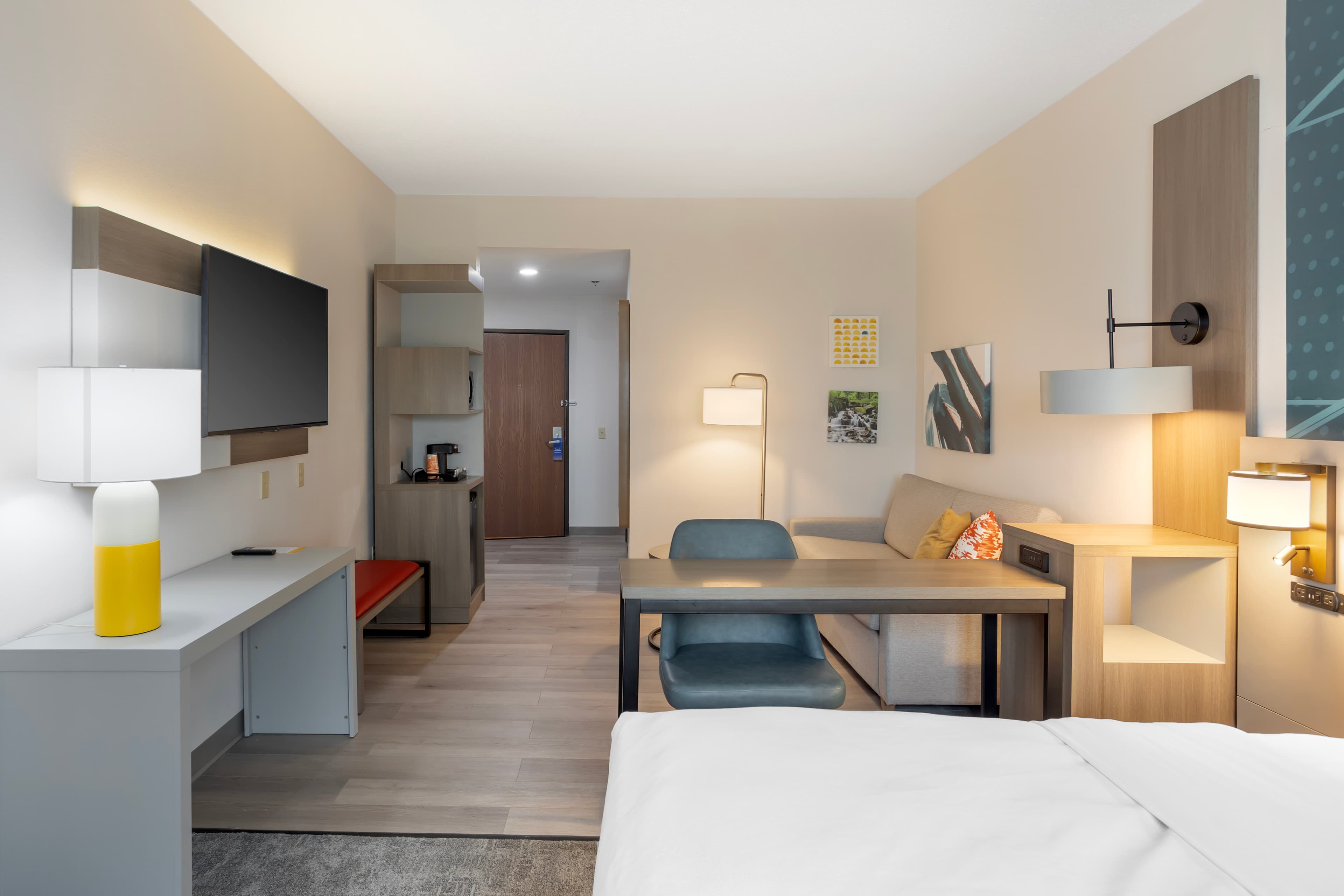 Comfort Suites Bloomsburg — 16