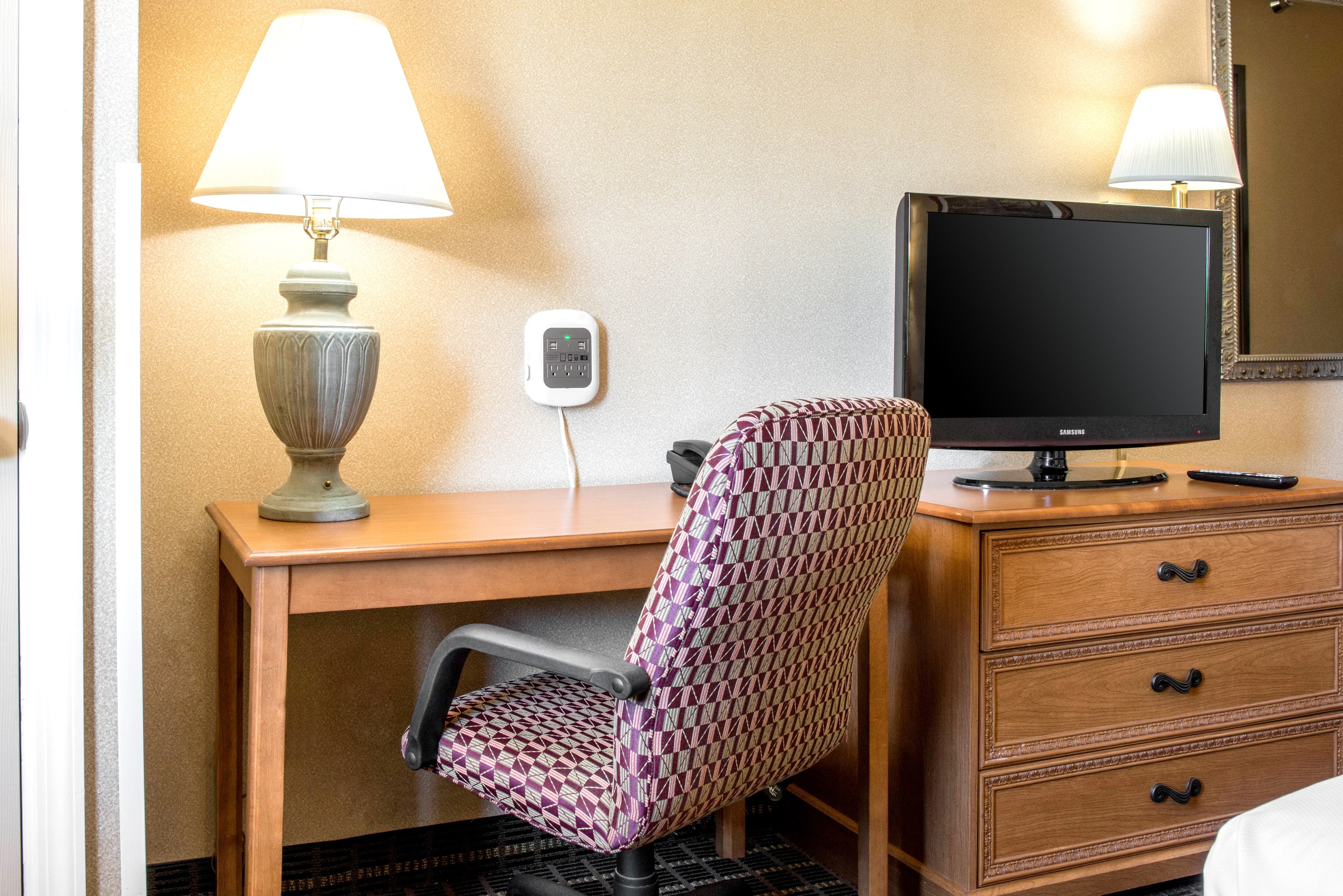 Quality Inn Meadville - Image 5