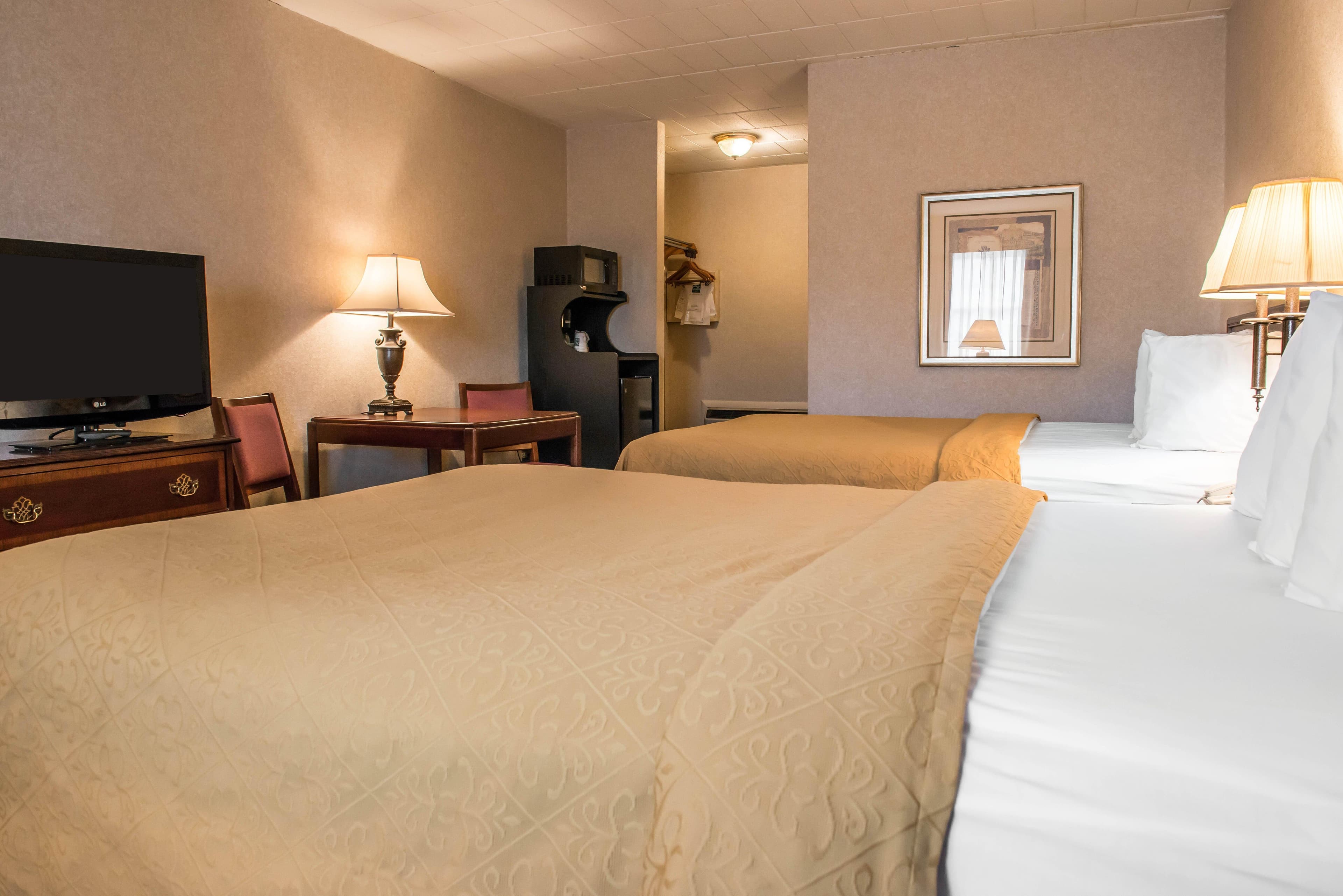 Quality Inn Pittsburgh Airport - Image 4
