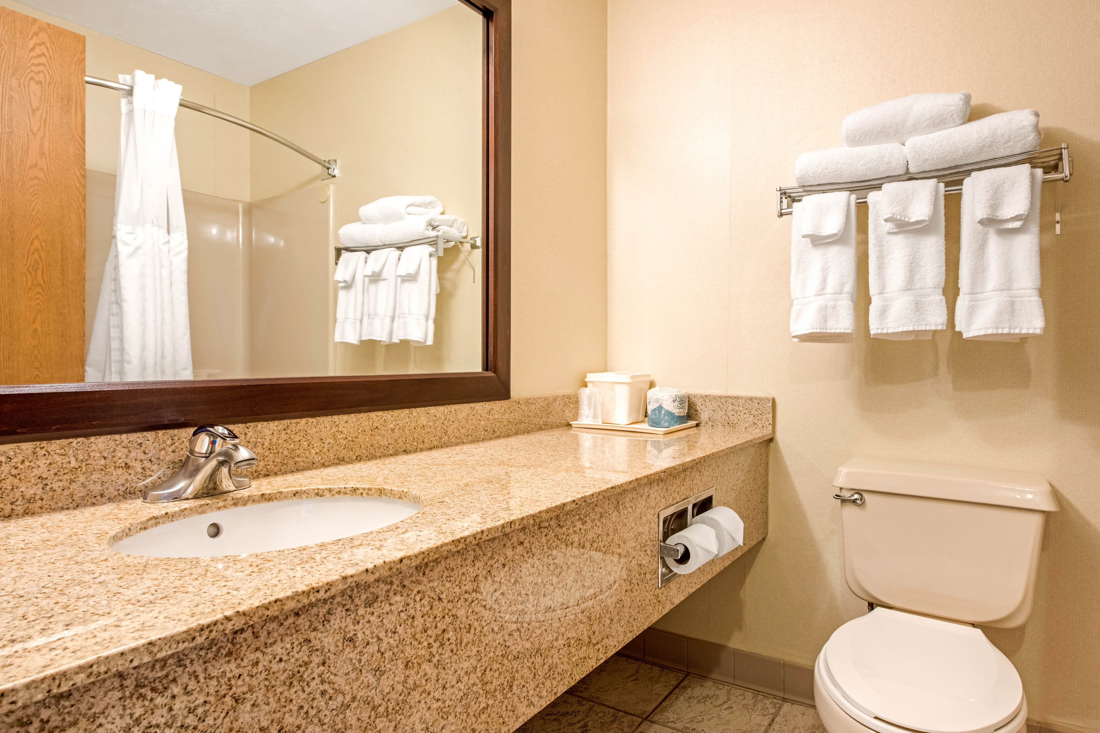 Quality Inn & Suites New Castle — 6