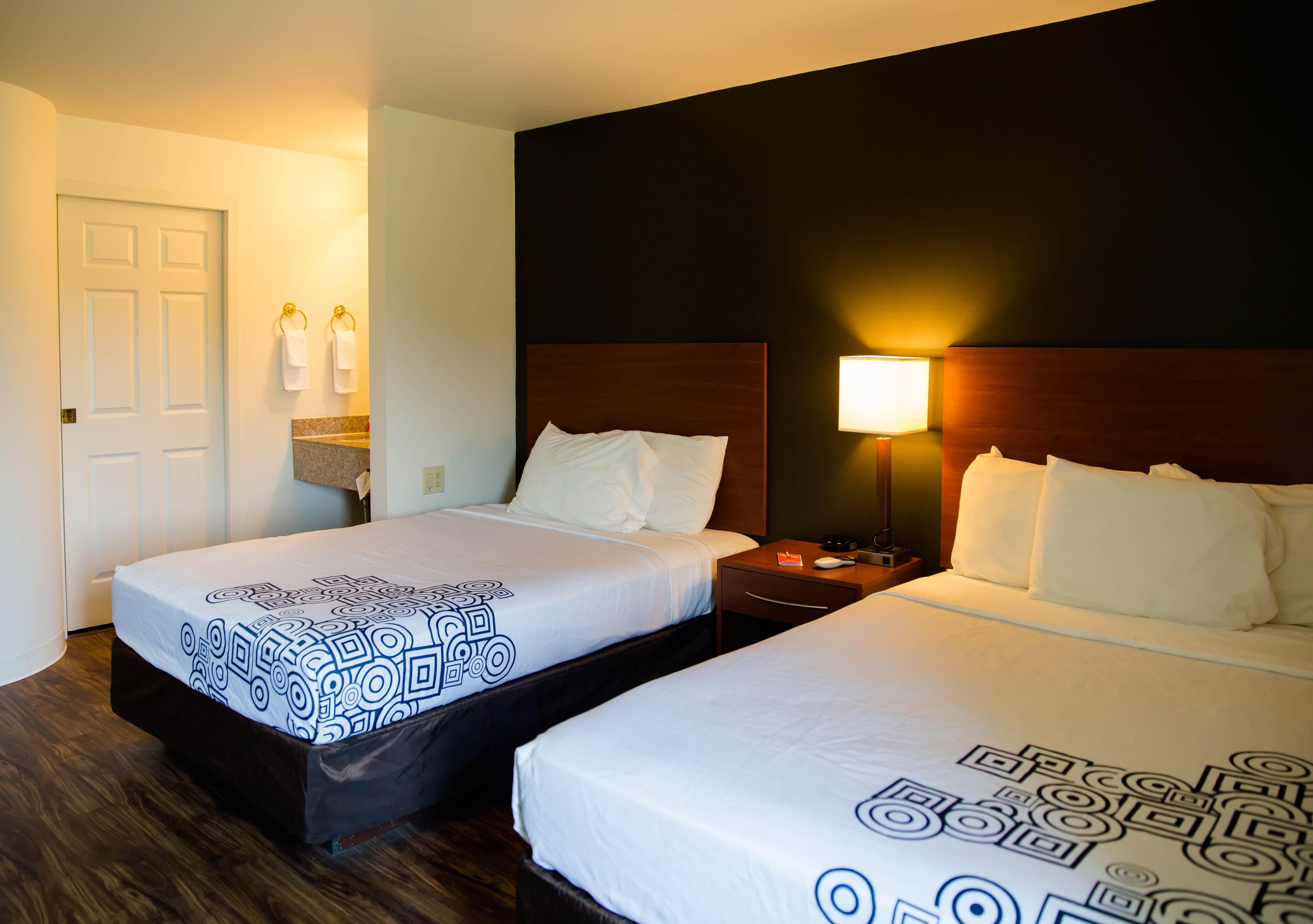 Econo Lodge Harrisburg - Hershey North - Image 5