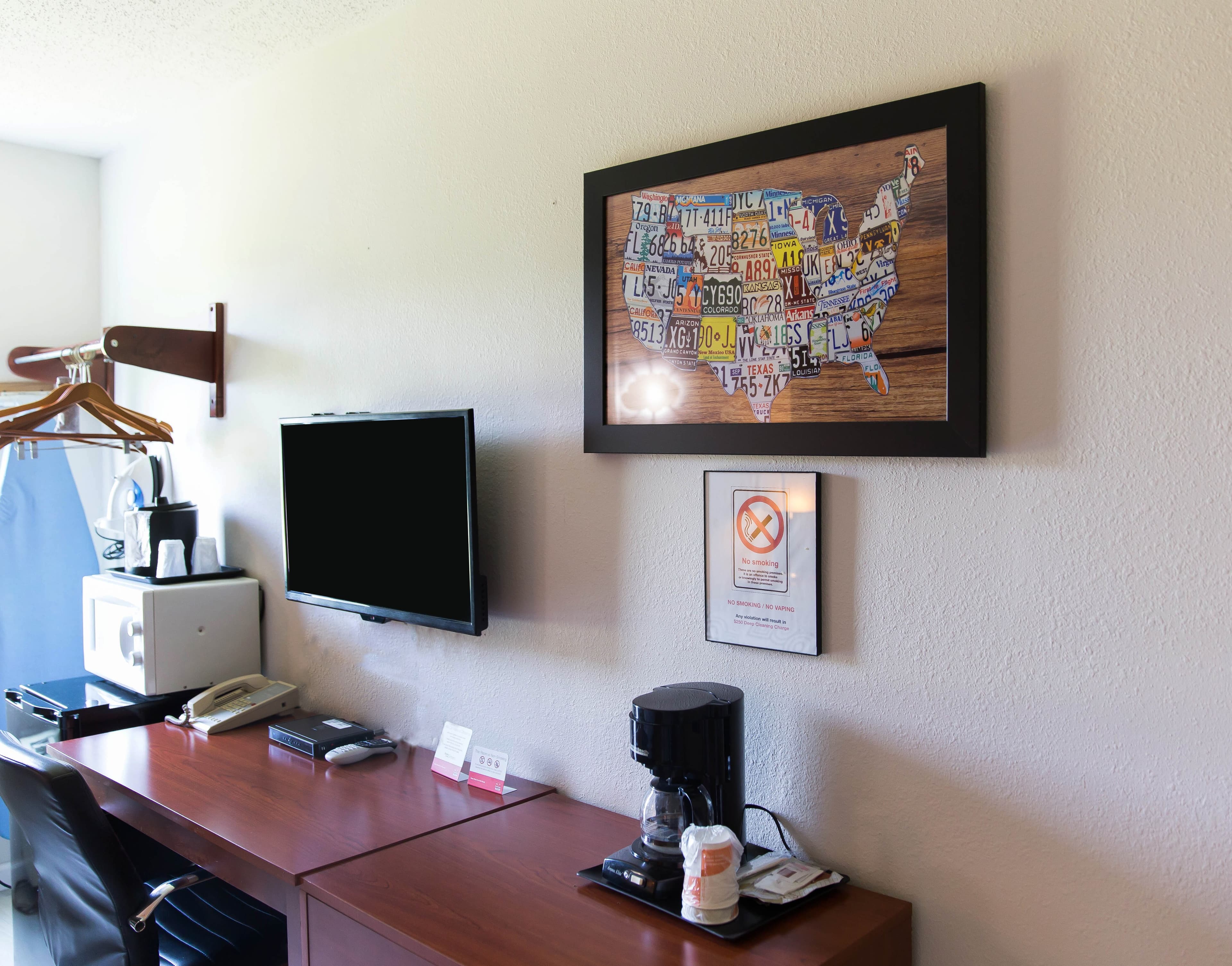 Econo Lodge Harrisburg - Hershey North - Image 3