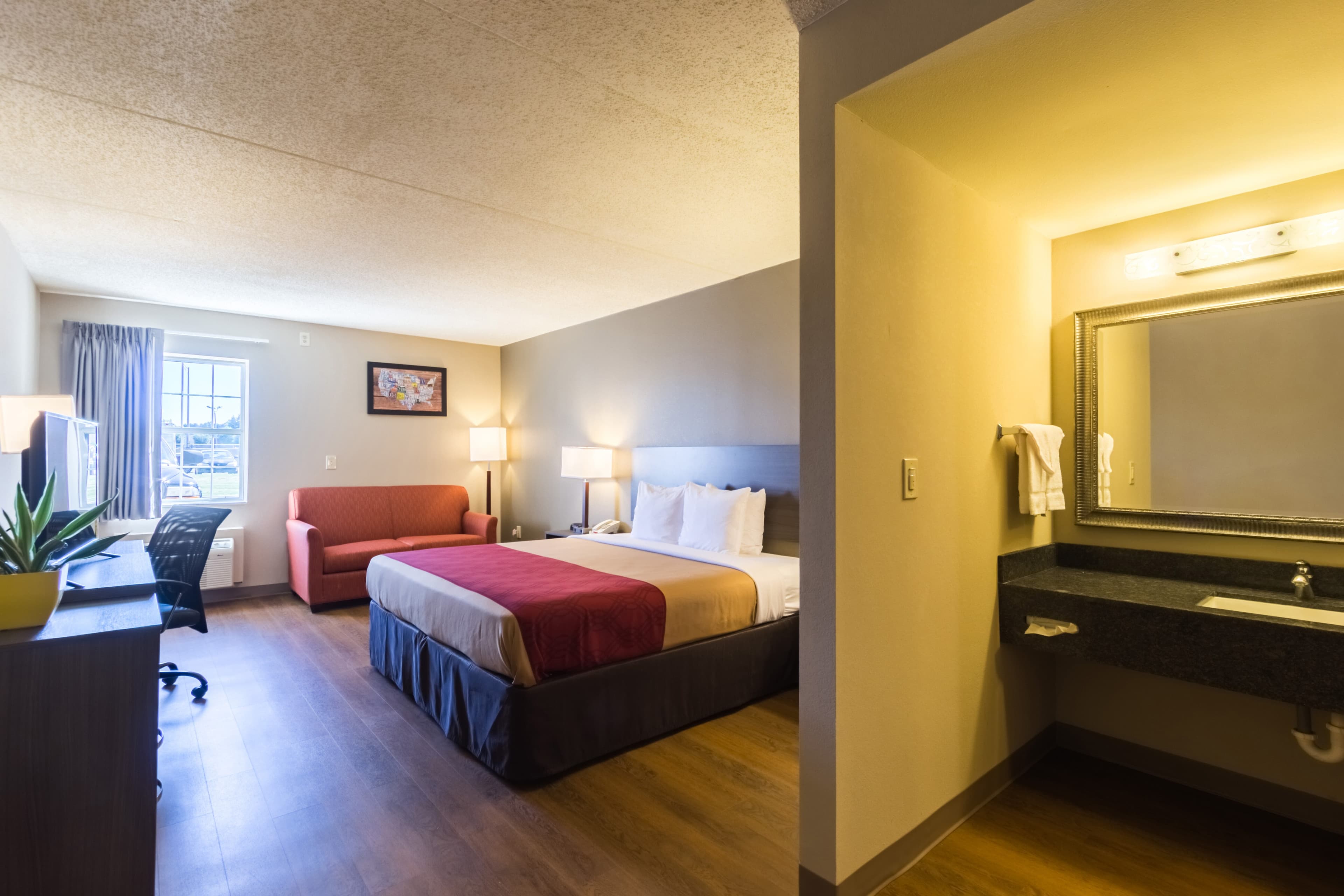 Econo Lodge Harrisburg - Southwest of Hershey Area - Image 3