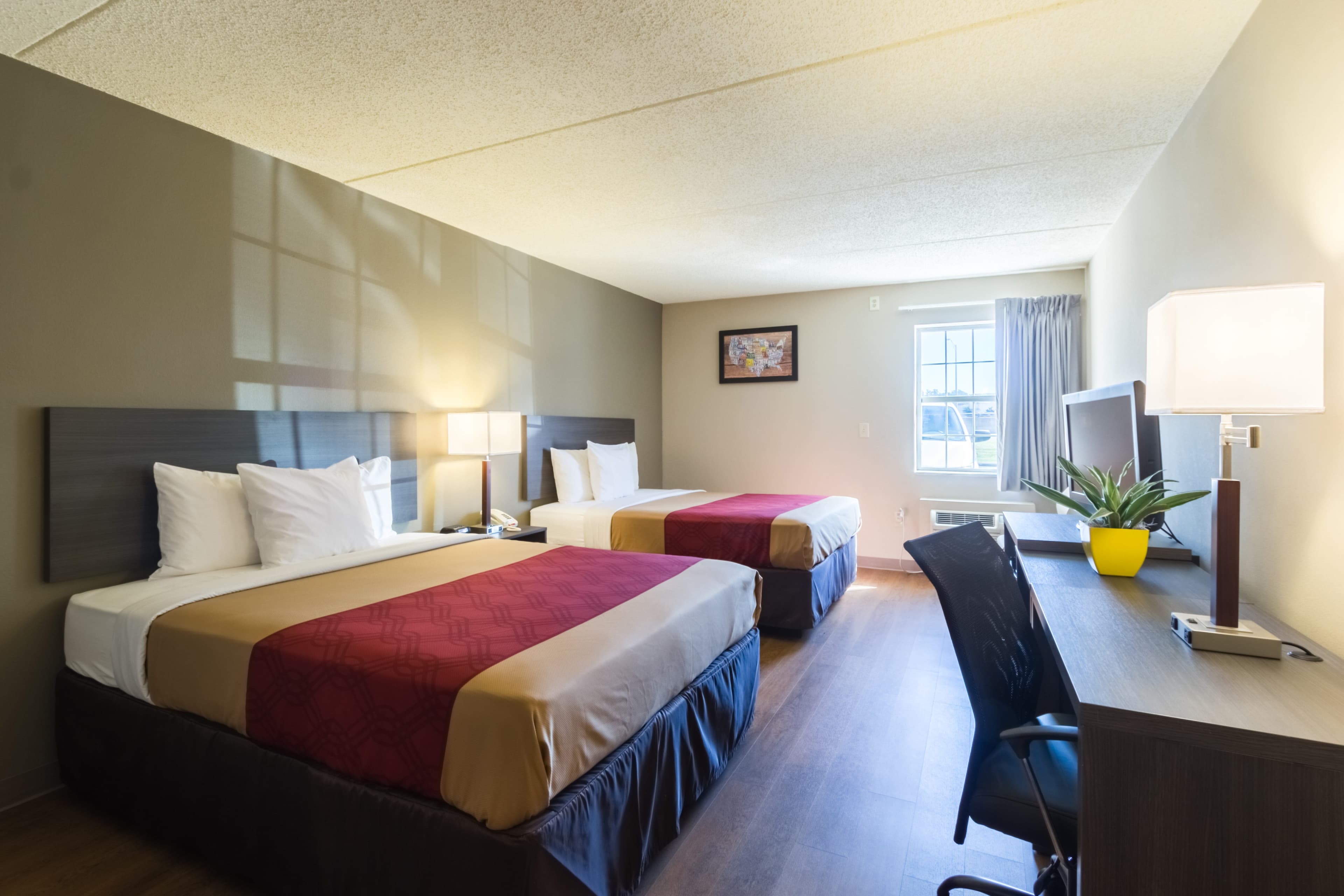 Econo Lodge Harrisburg - Southwest of Hershey Area — 11