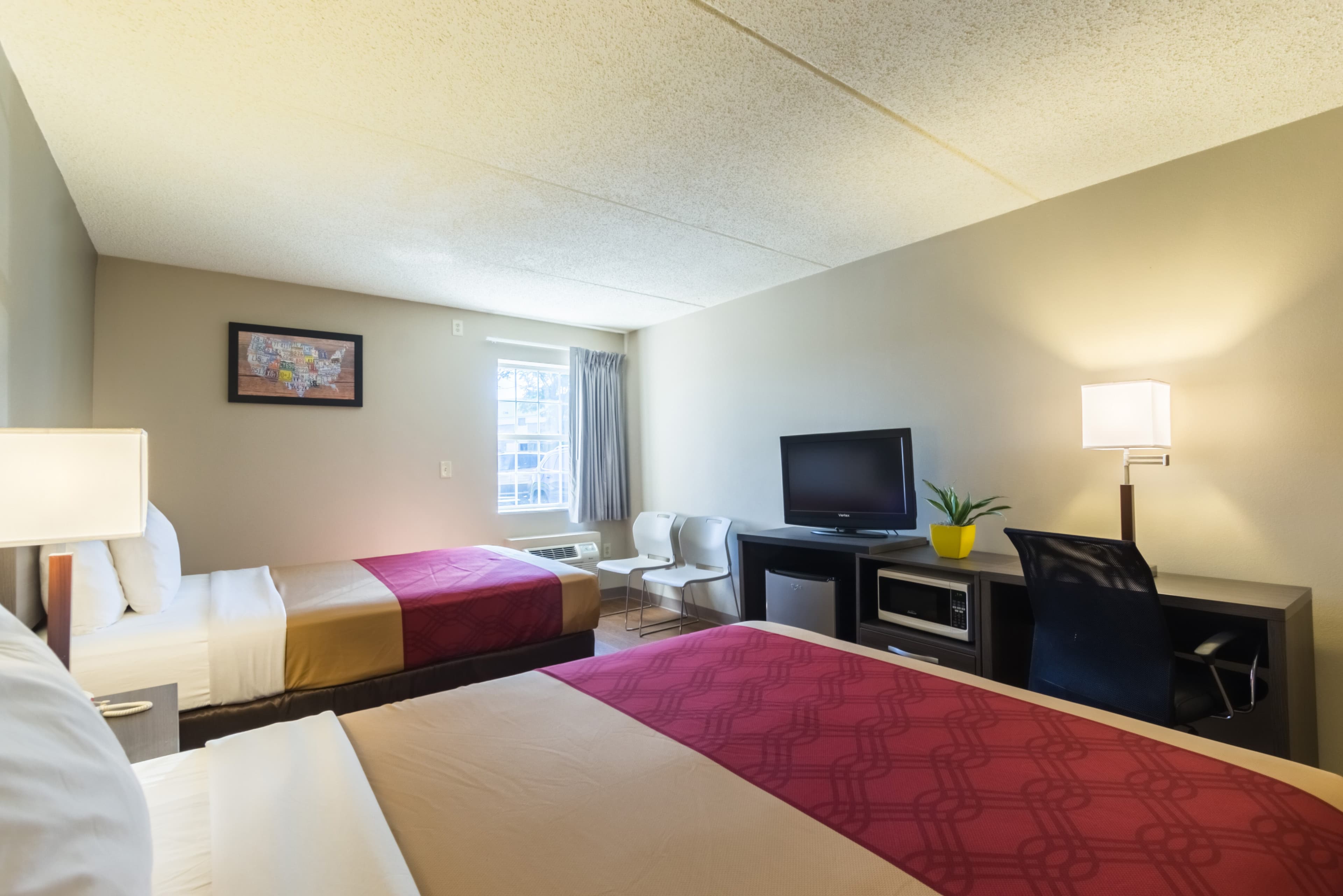 Econo Lodge Harrisburg - Southwest of Hershey Area — 12