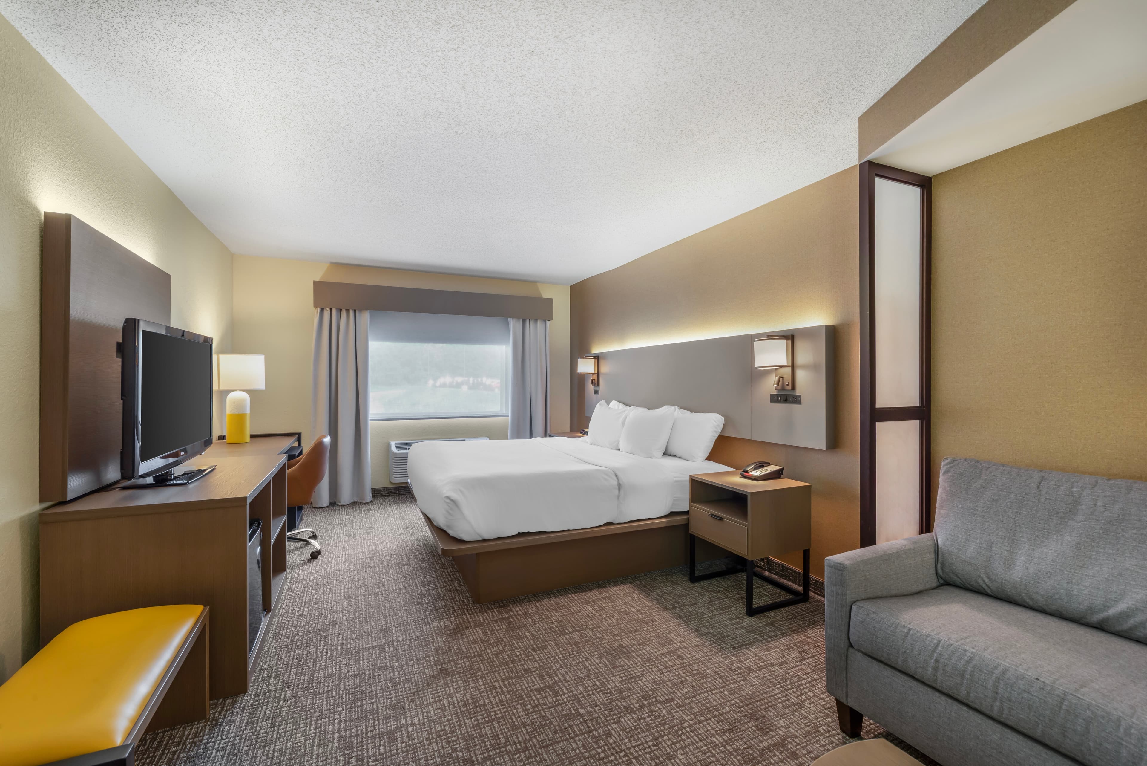 Comfort Inn & Suites Butler — 10