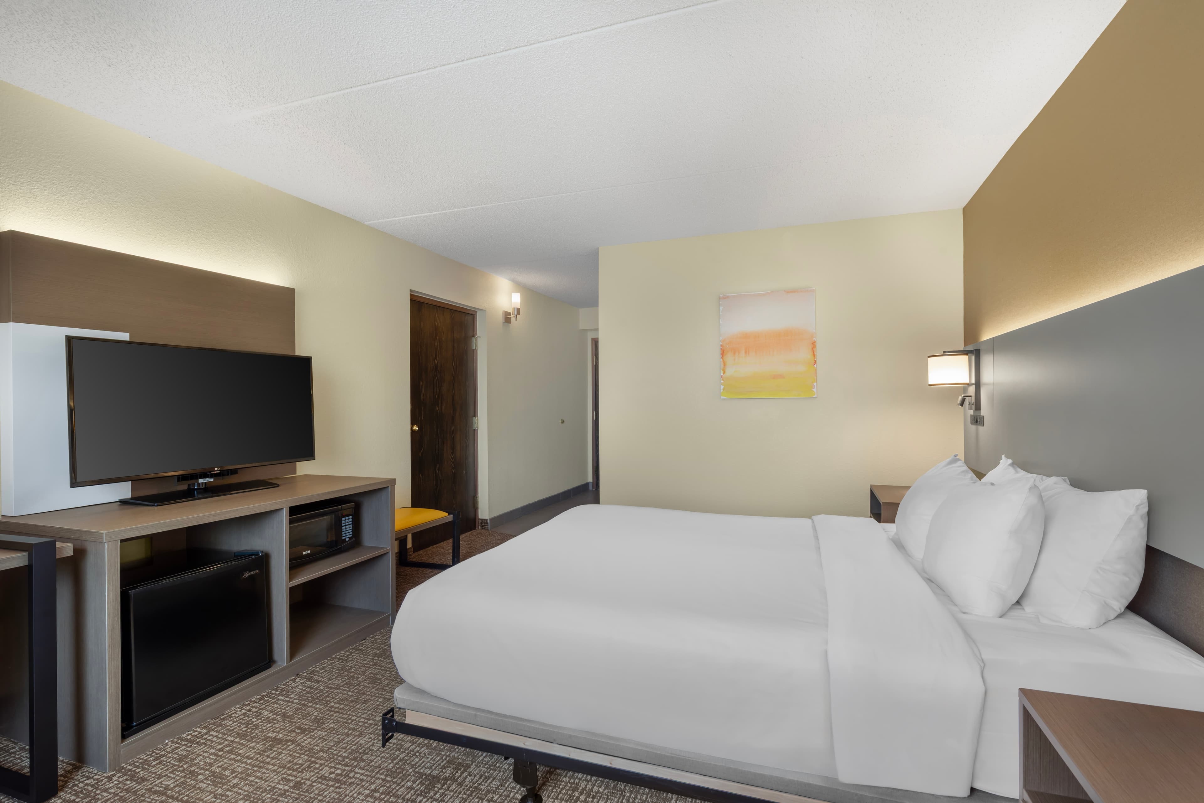 Comfort Inn & Suites Butler — 19