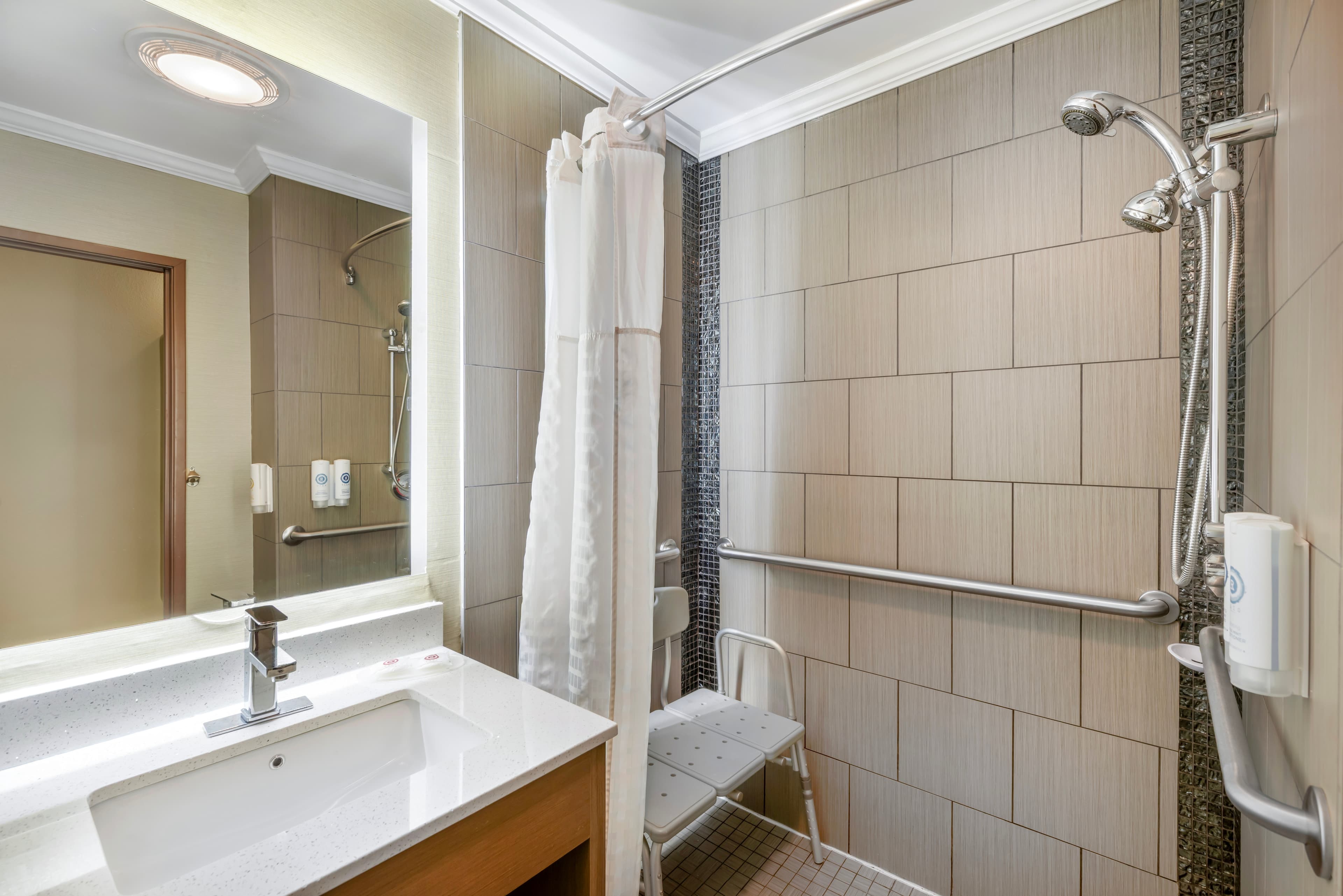 Comfort Inn & Suites Butler — 21