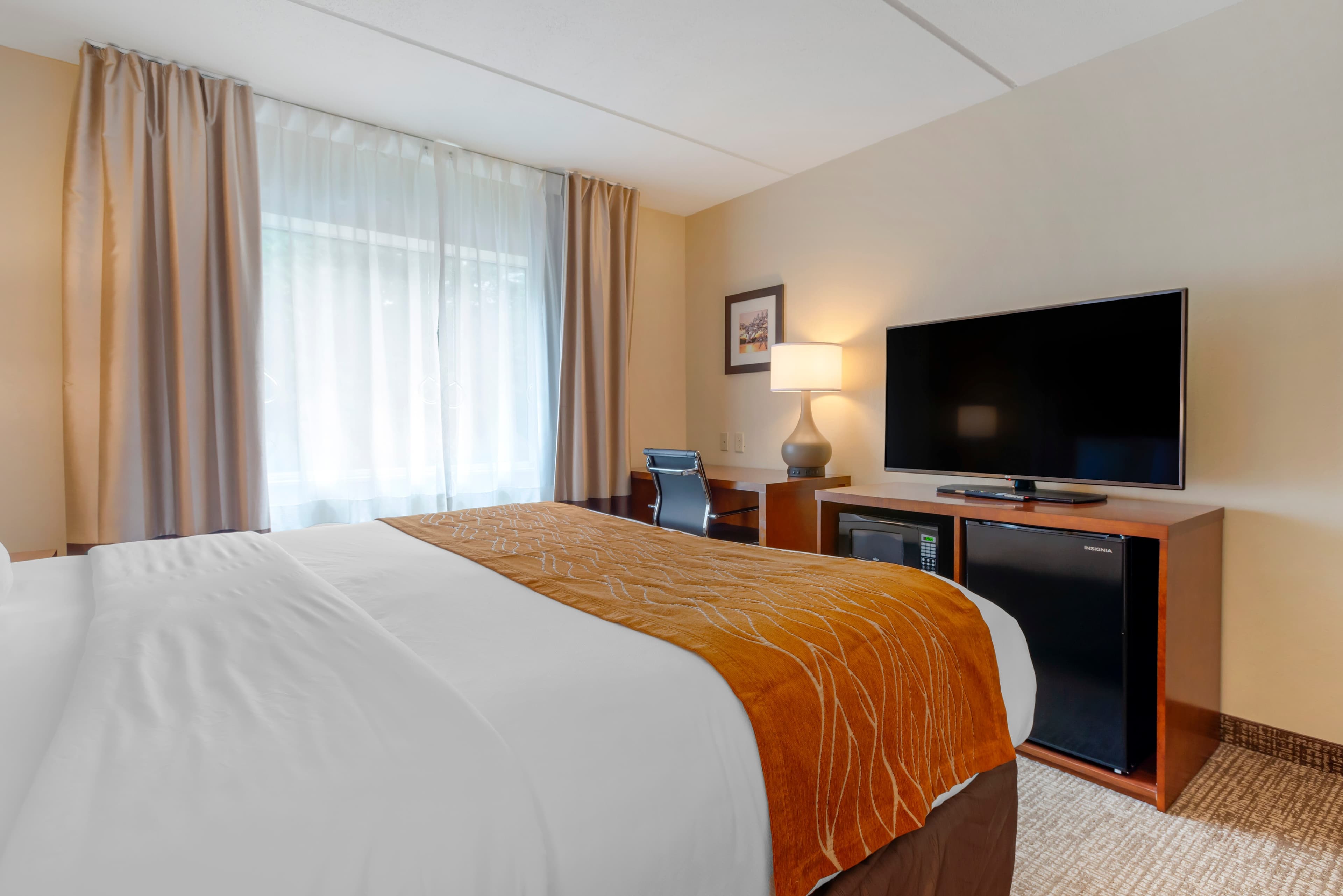 Comfort Inn & Suites Wilkes Barre - Arena - Image 3