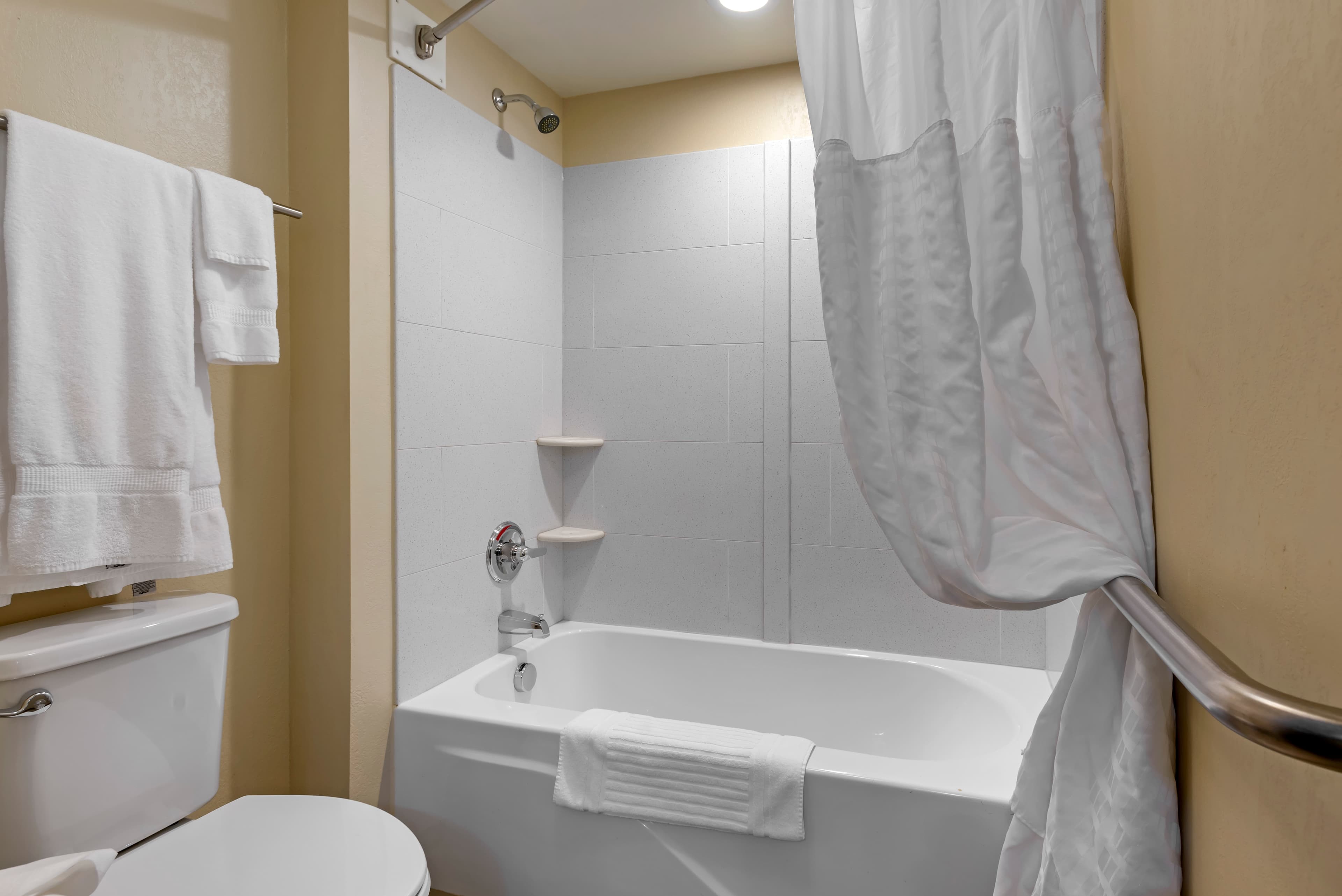 Comfort Inn & Suites Wilkes Barre - Arena — 16