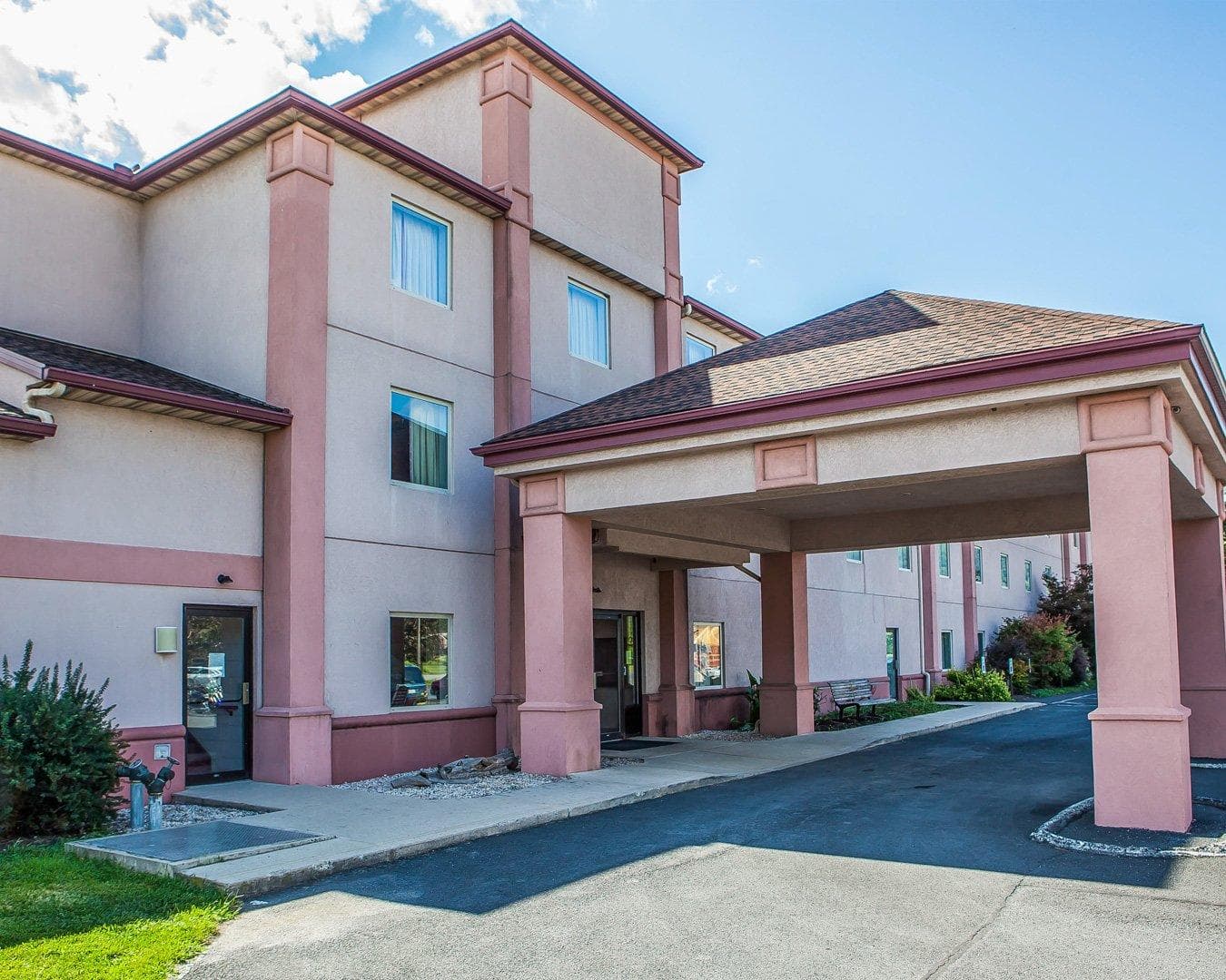 Quality Inn Midway - Image 1