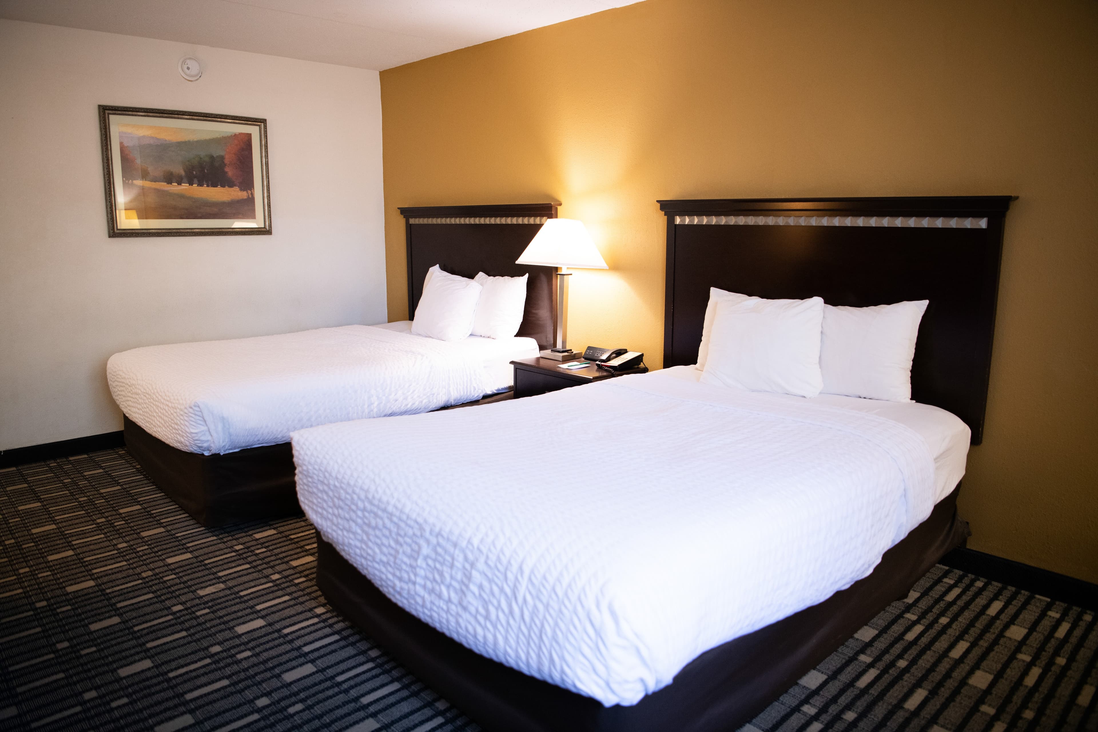 Quality Inn Somerset - Image 4