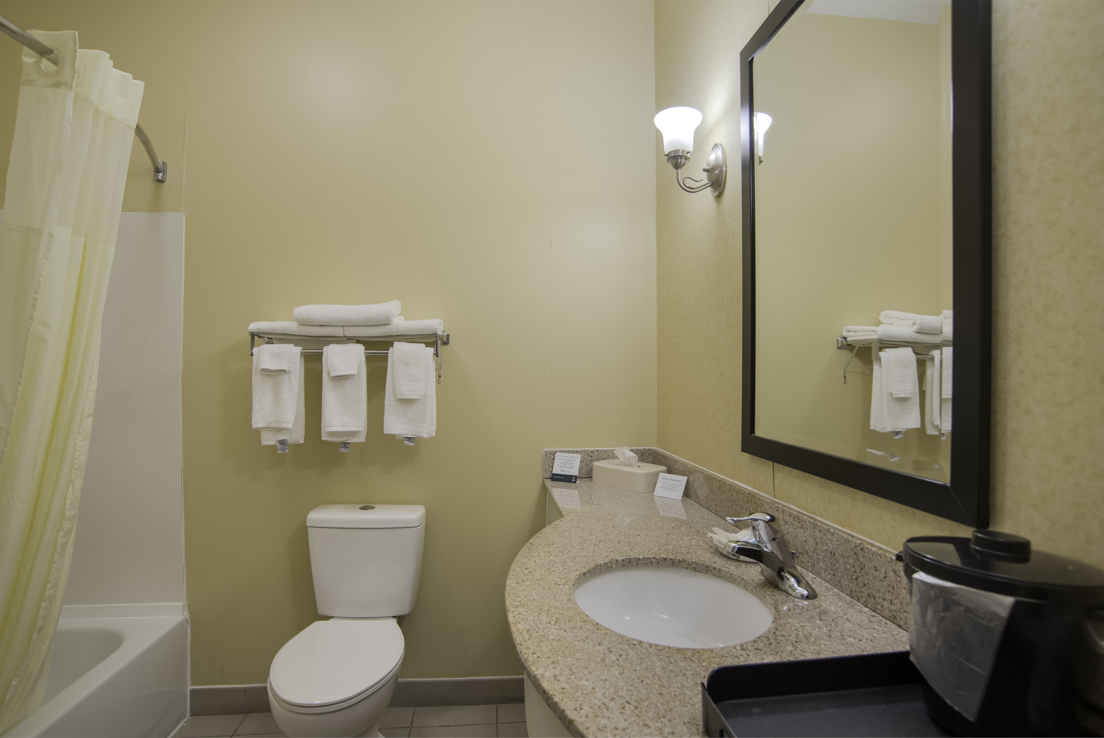 Quality Inn & Suites Chambersburg Northeast — 17
