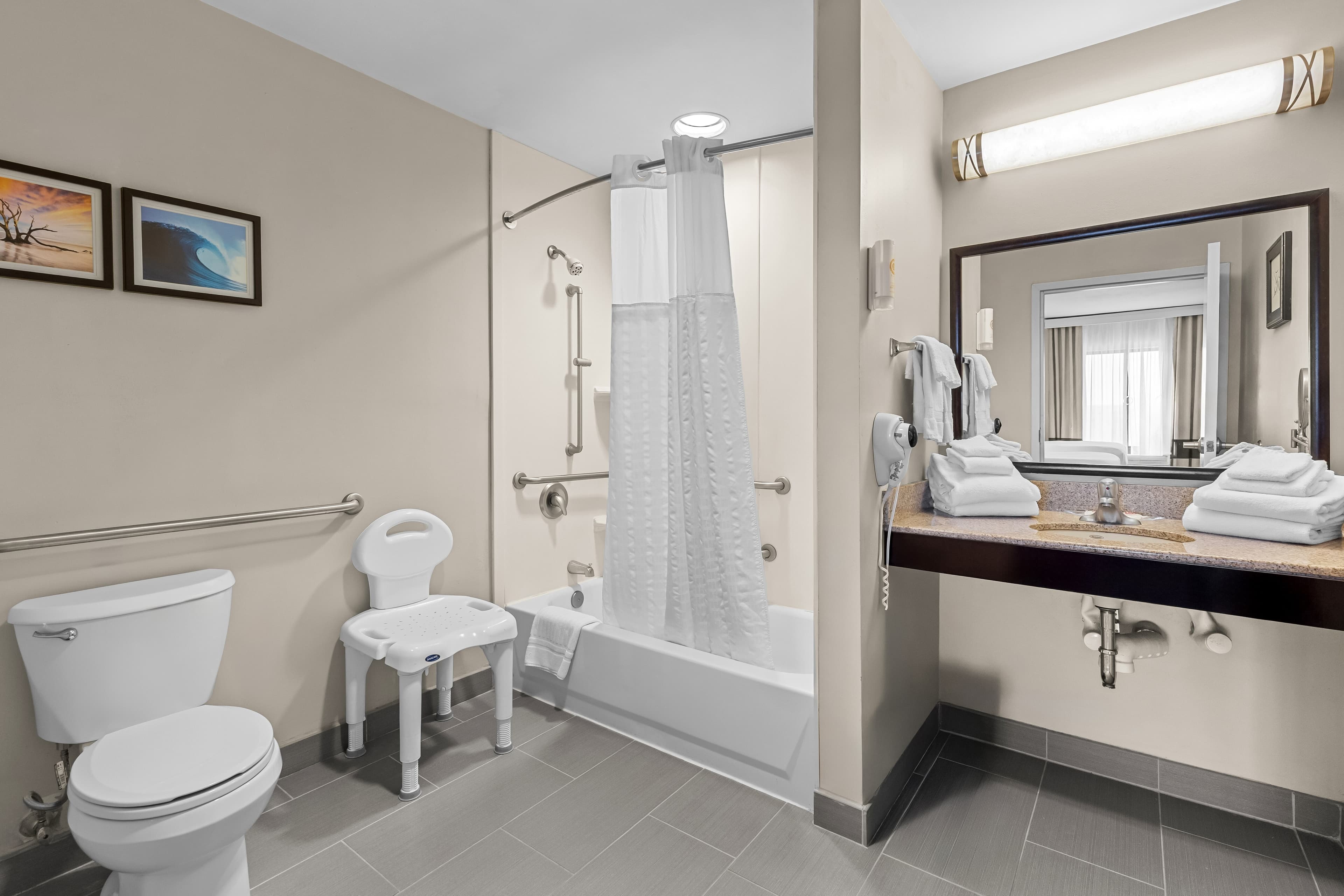 Comfort Suites Edinboro — 8