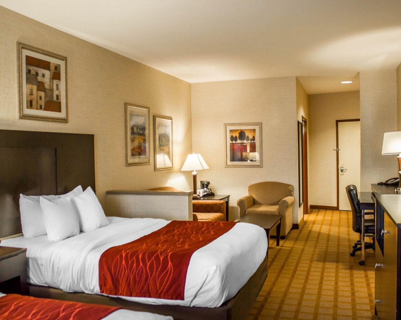 Comfort Suites Edinboro — 12