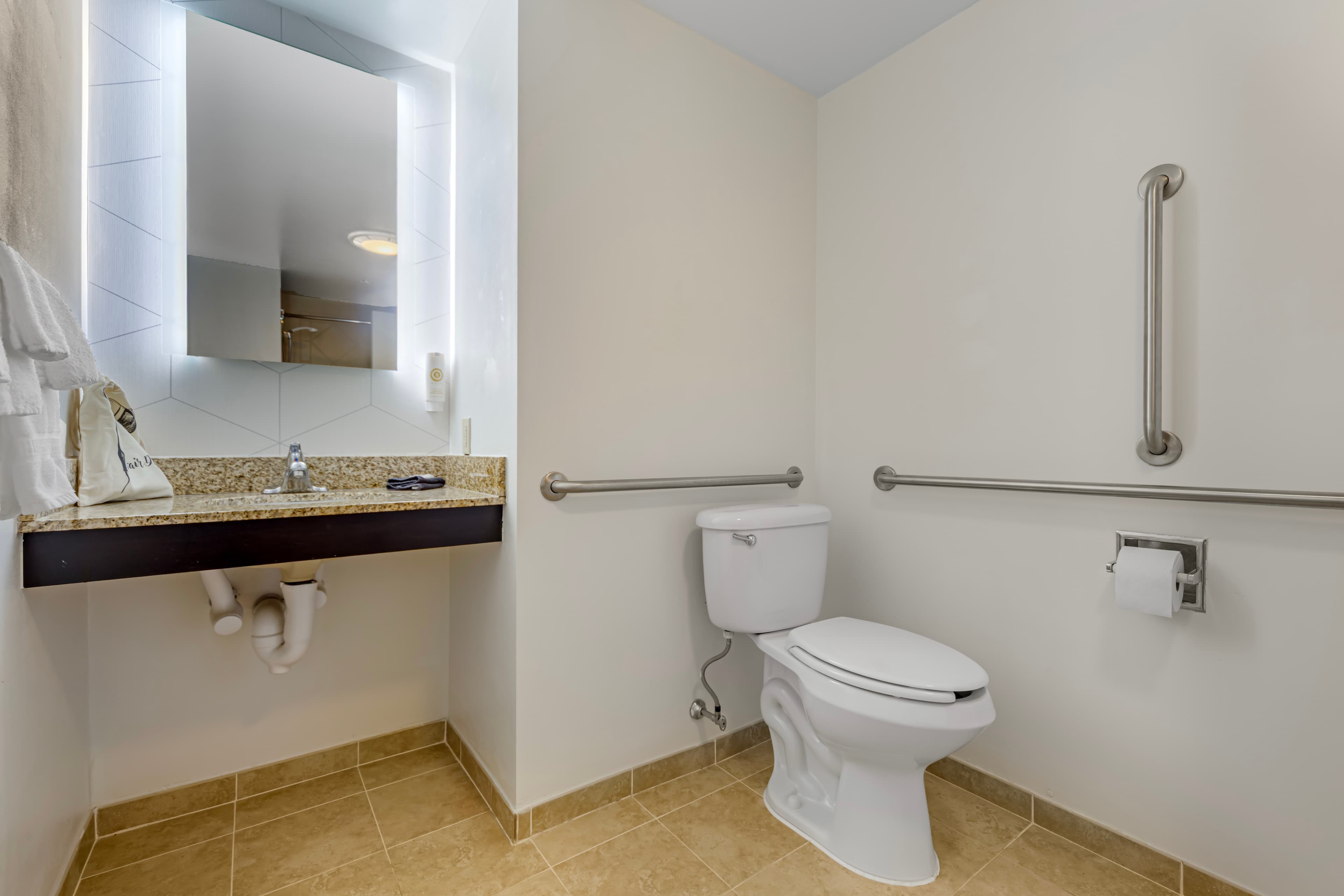 Comfort Suites Lewisburg near University — 9