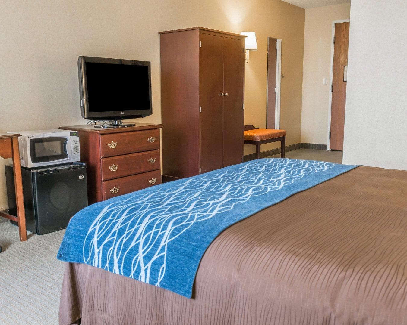 Rodeway Inn Mercer I-80 — 7