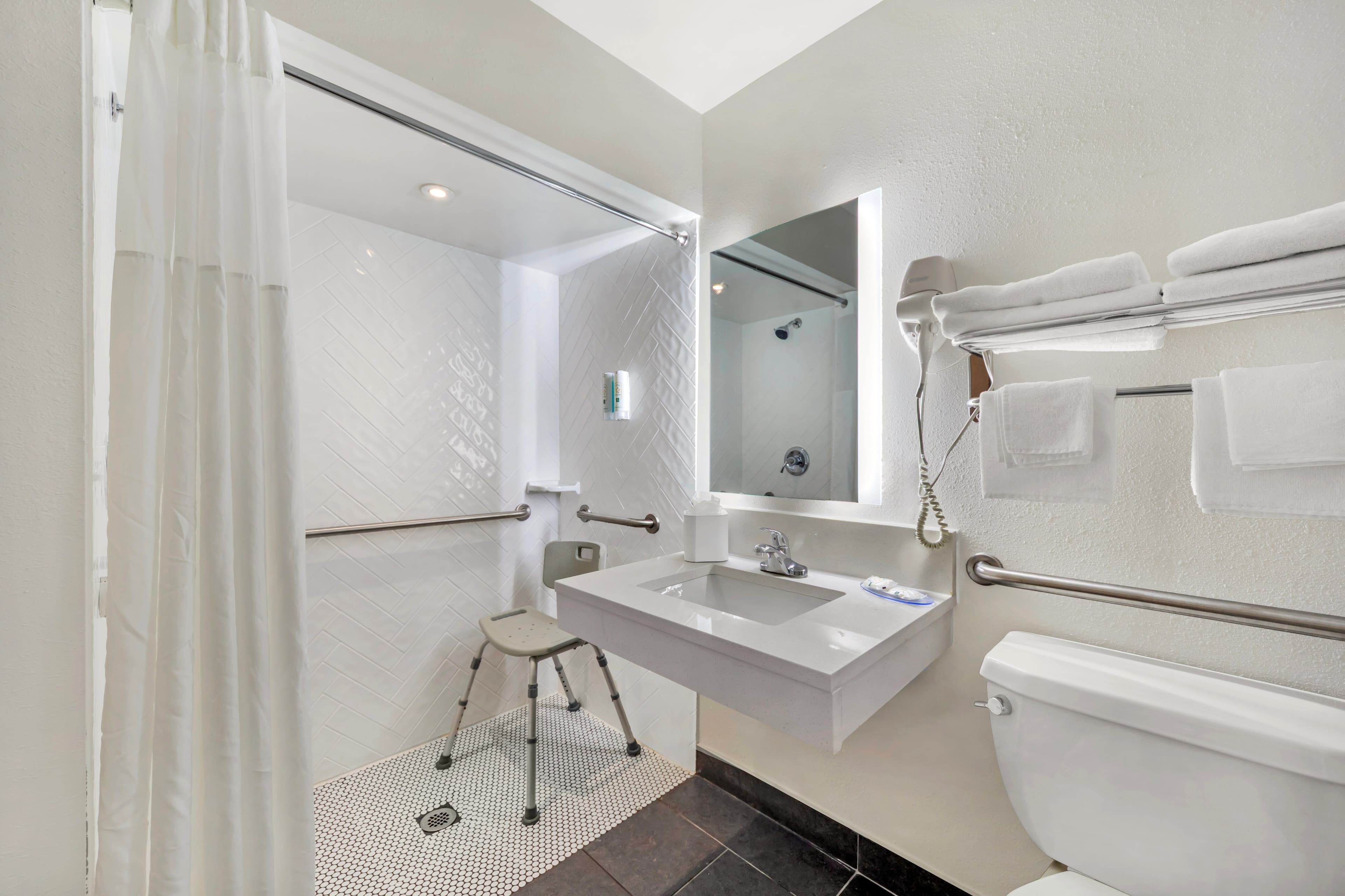 Quality Inn & Suites NJ State Capital Area — 9