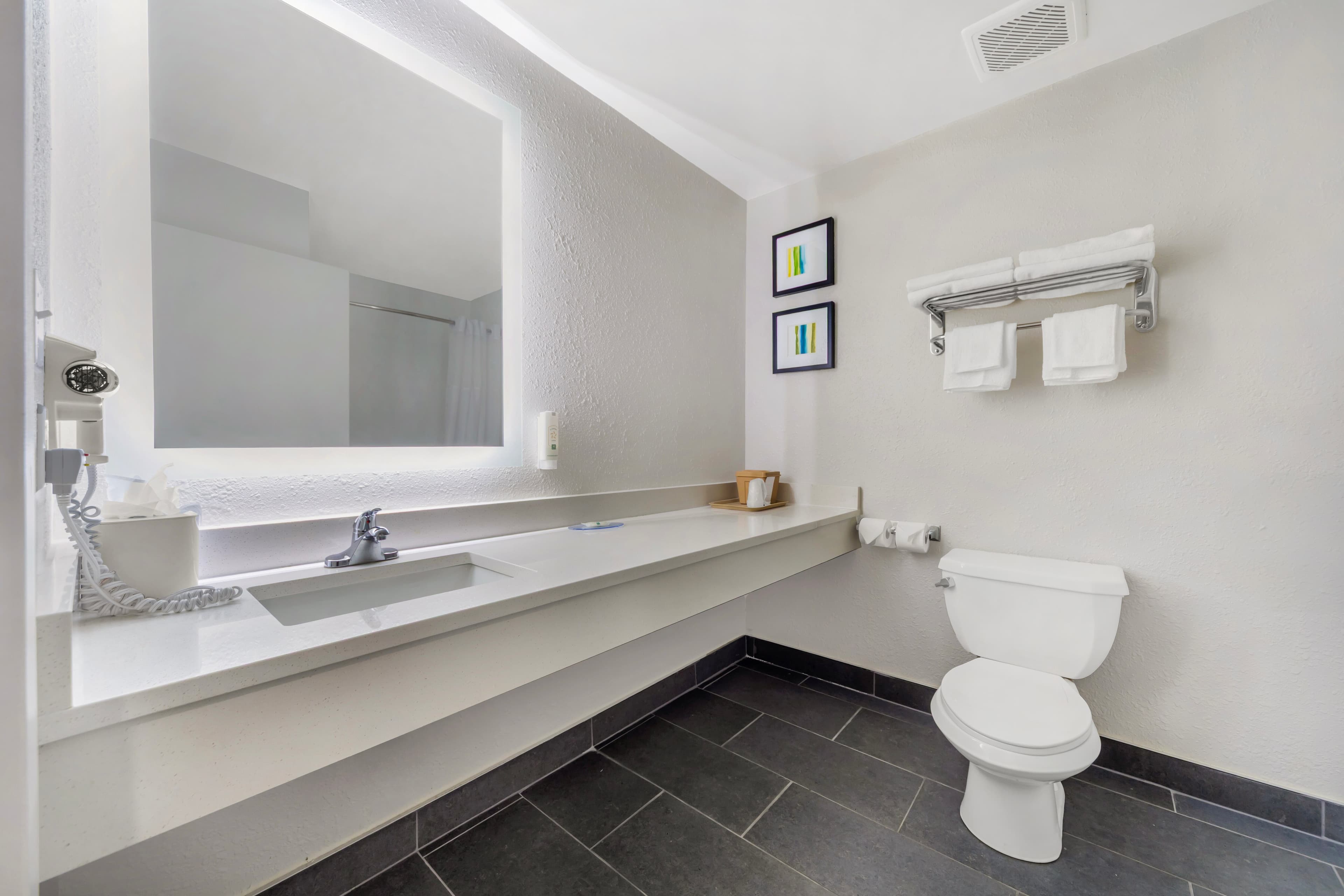 Quality Inn & Suites NJ State Capital Area — 23