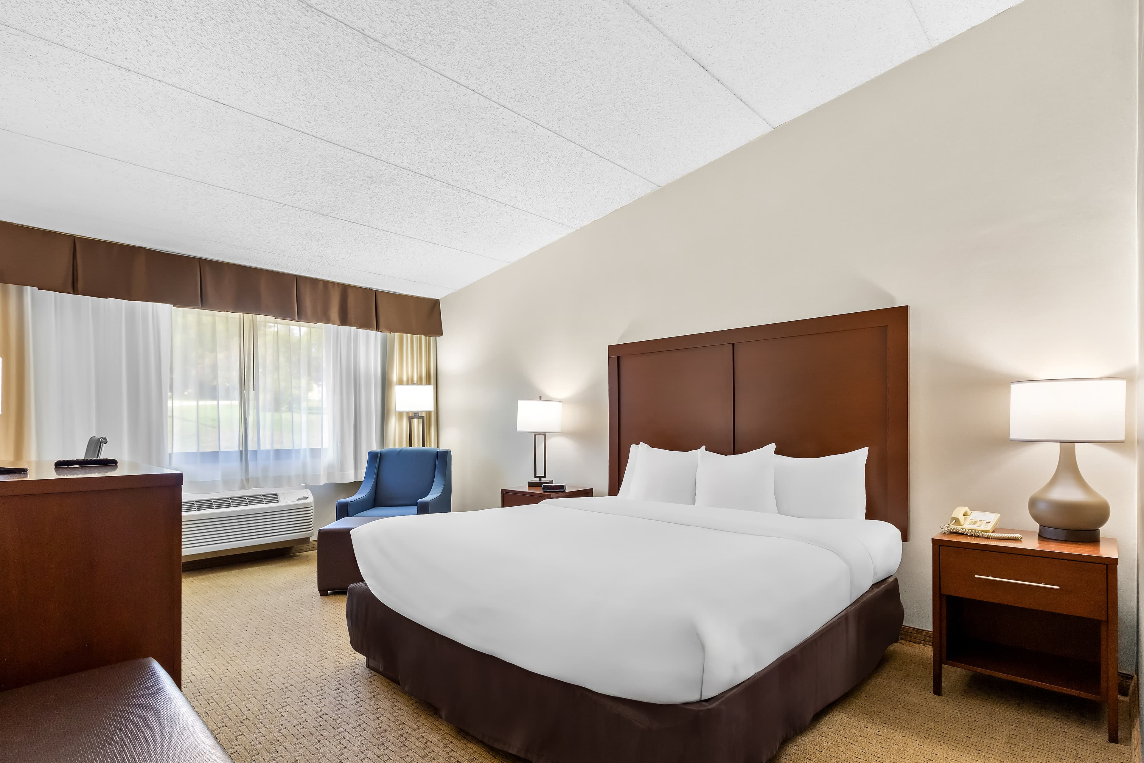 Comfort Inn Somerset — 12