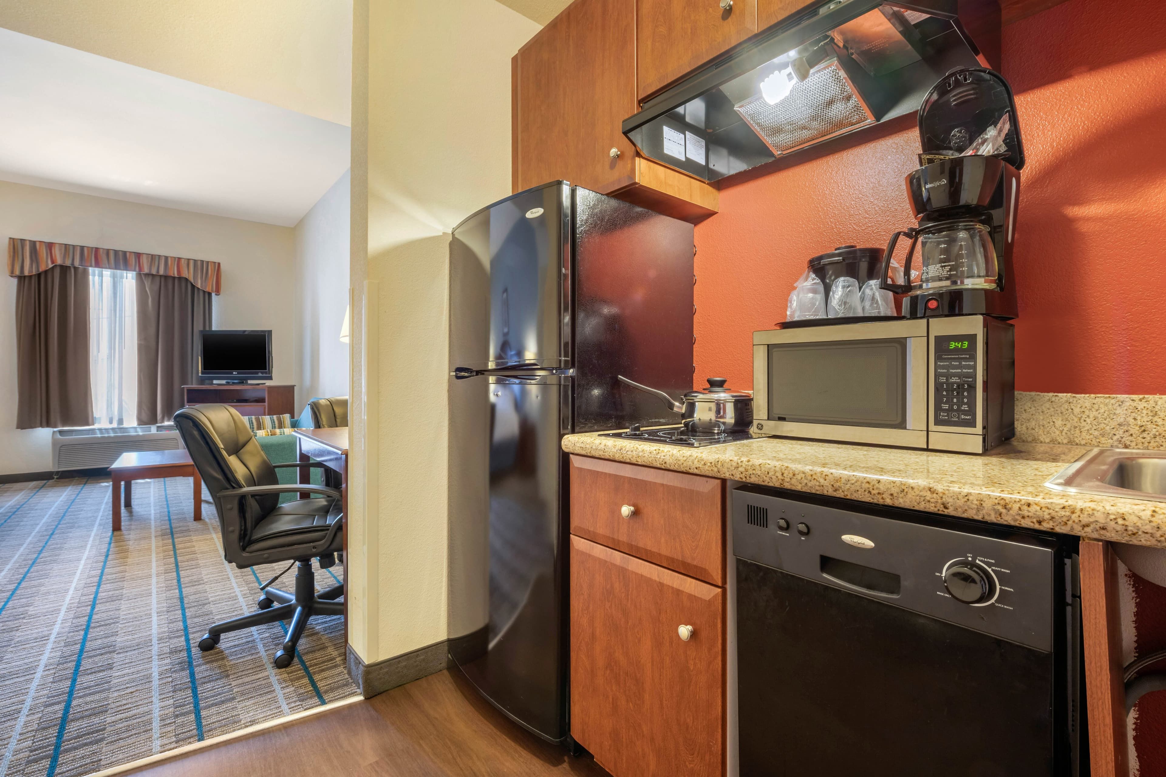 MainStay Suites Grantville - Hershey North - Image 3