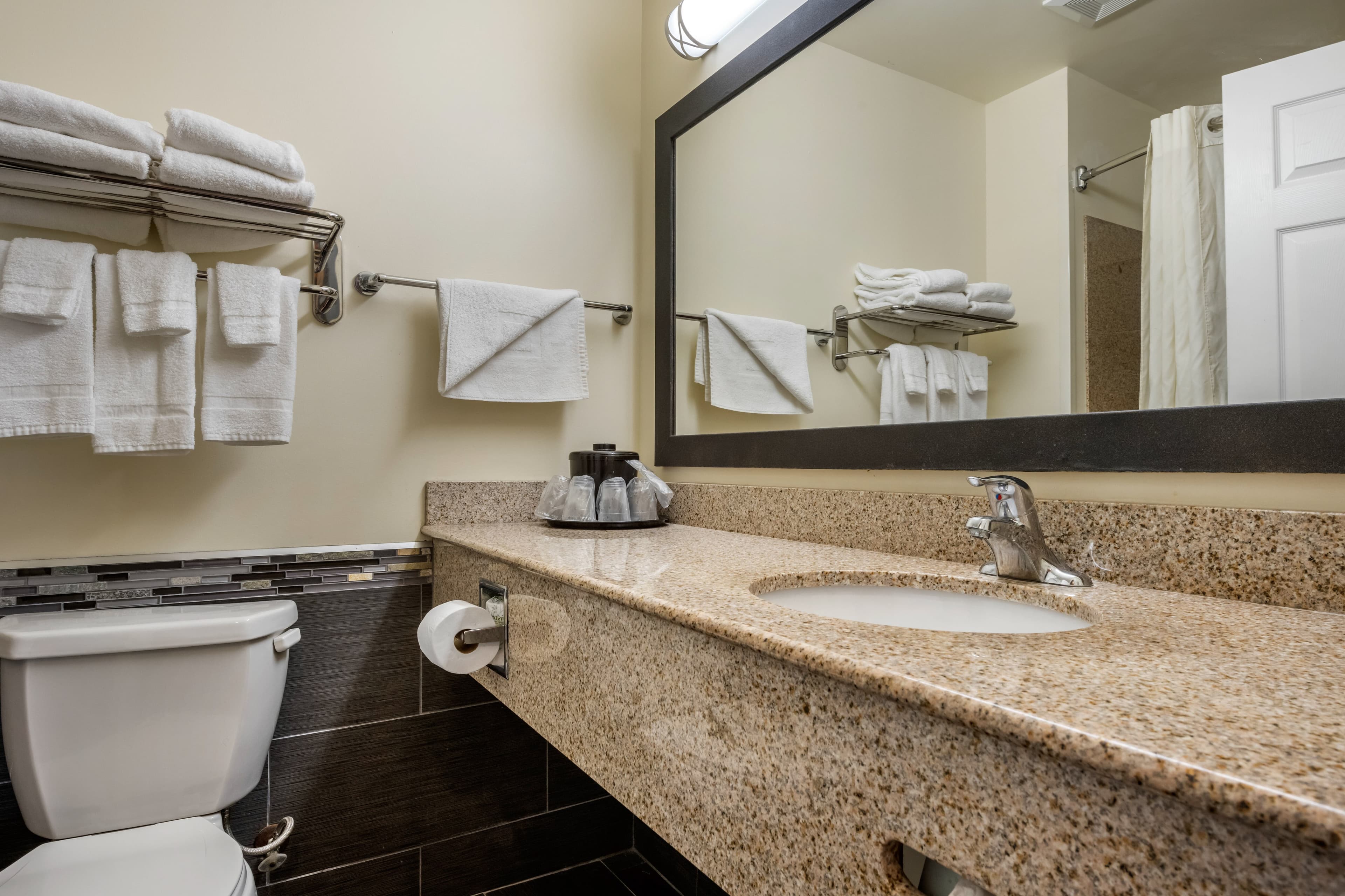 MainStay Suites Grantville - Hershey North — 16