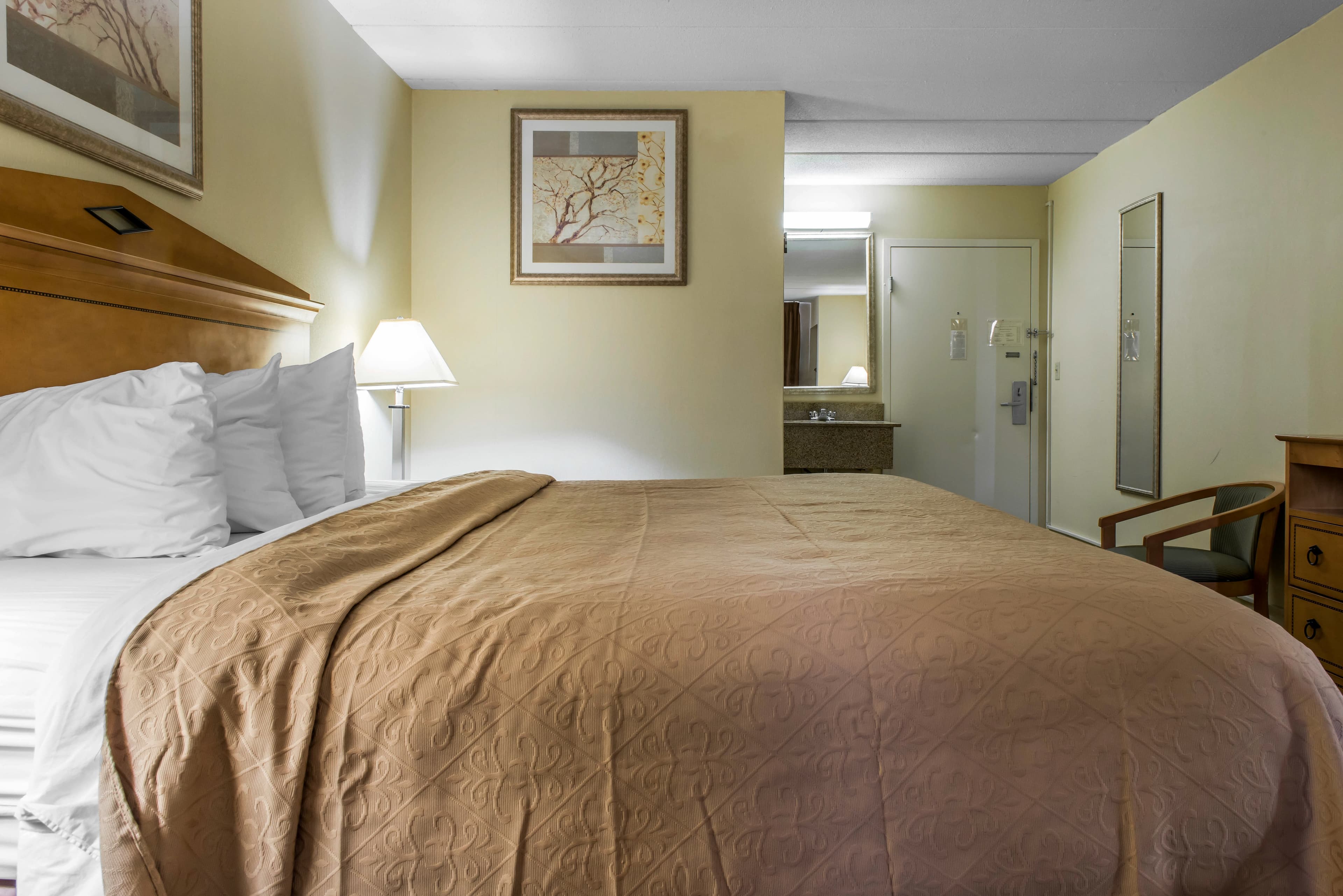 Quality Inn & Suites Fairview - Erie — 4