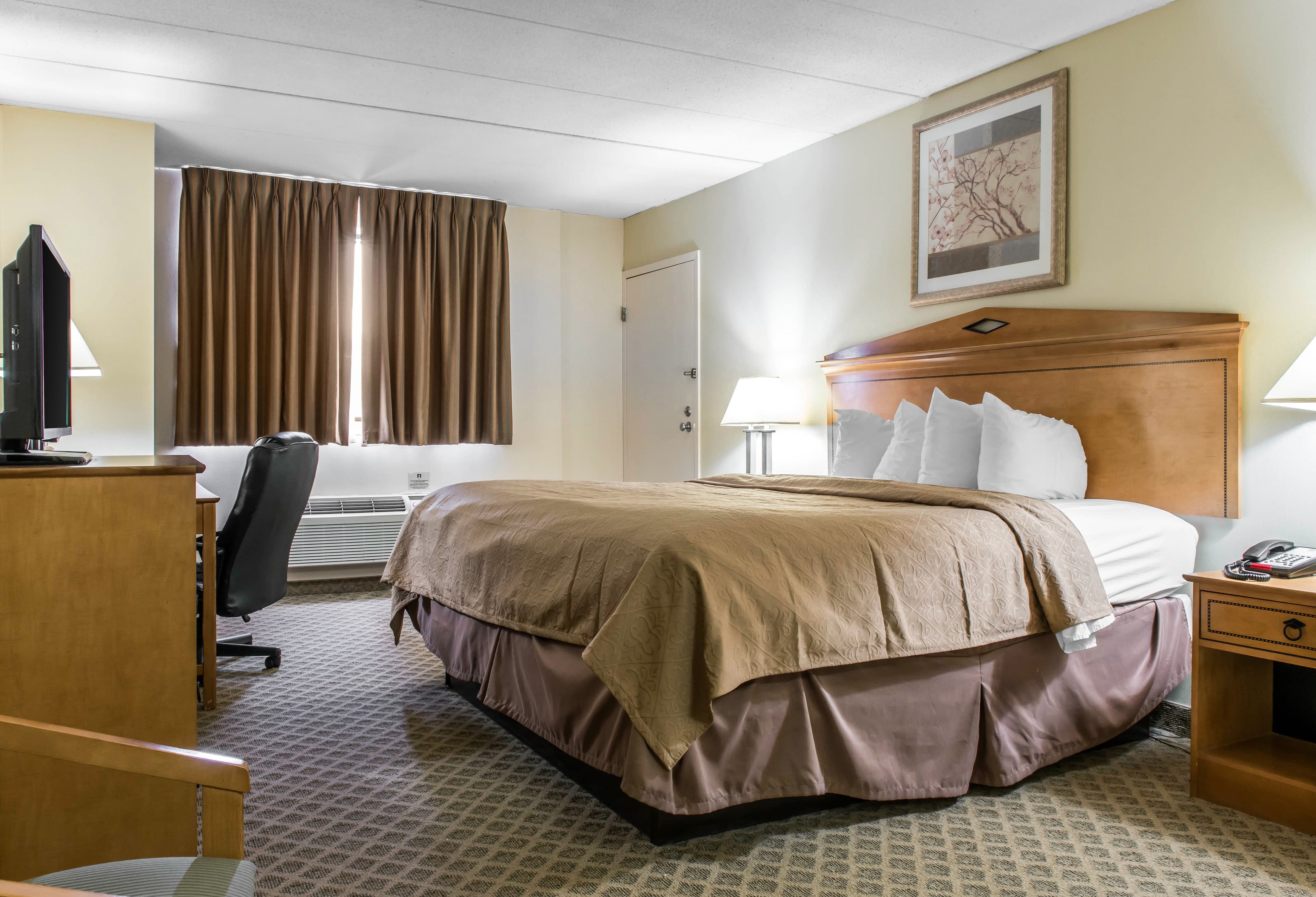 Quality Inn & Suites Fairview - Erie — 2