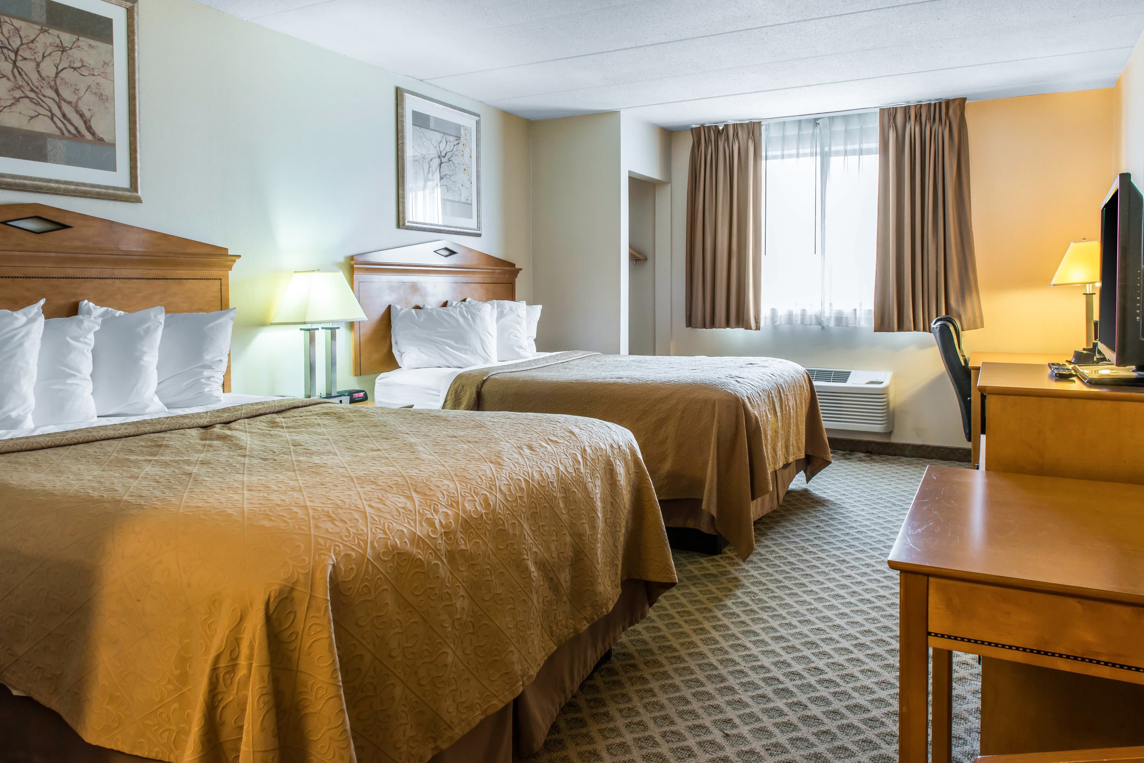 Quality Inn & Suites Fairview - Erie — 7
