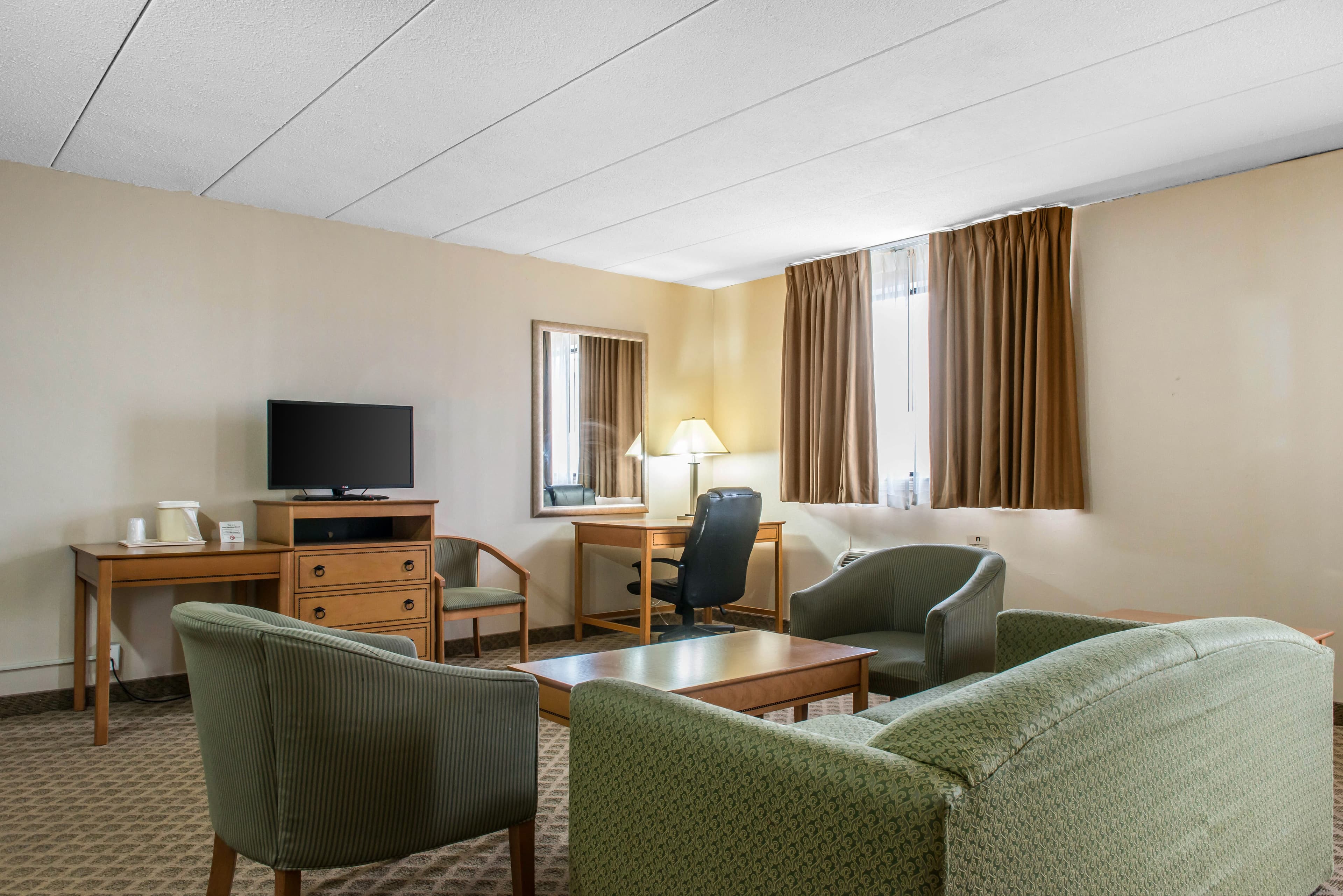 Quality Inn & Suites Fairview - Erie — 19