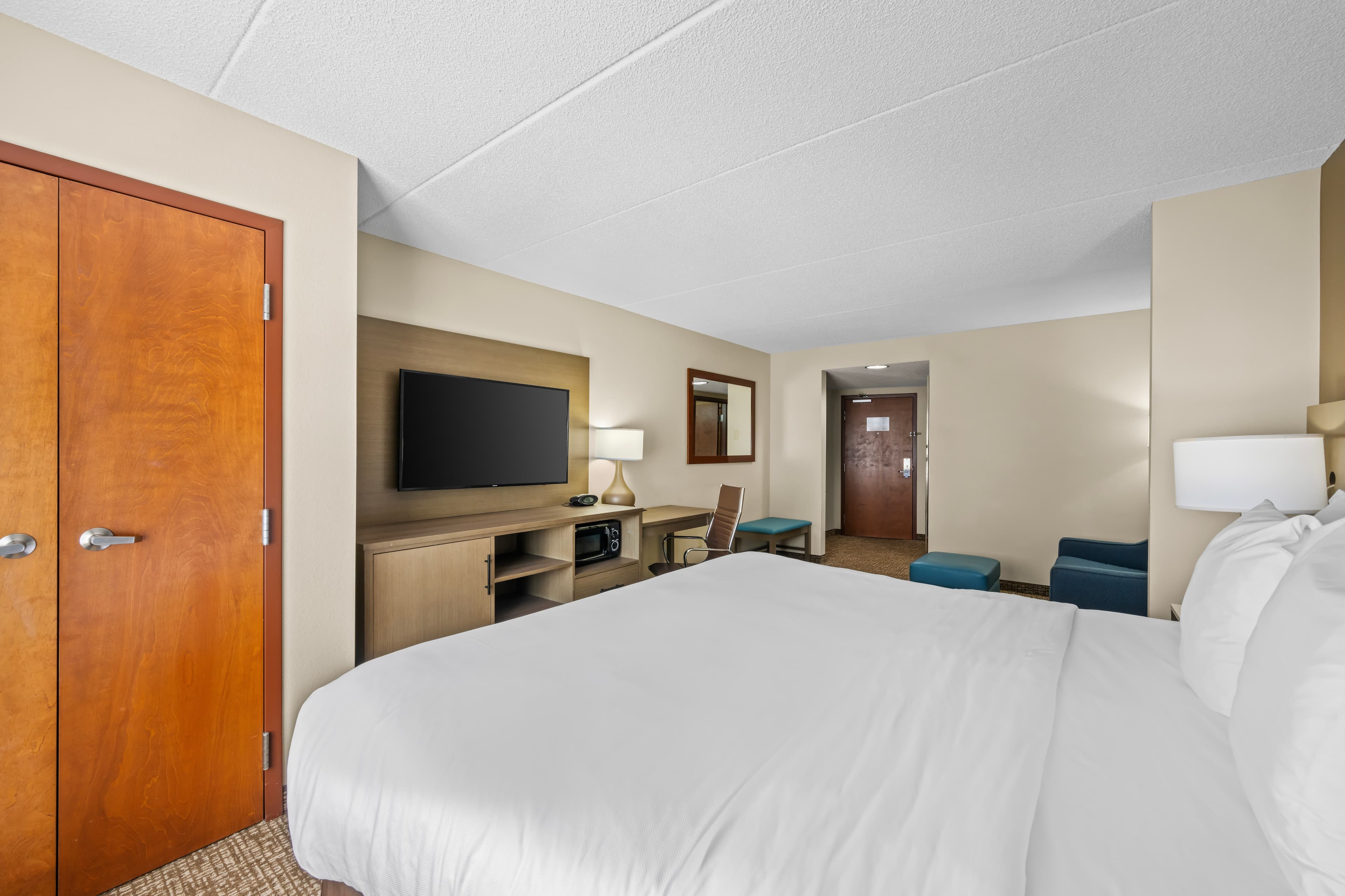 Comfort Suites Near Gettysburg Battlefield Visitor Center — 8