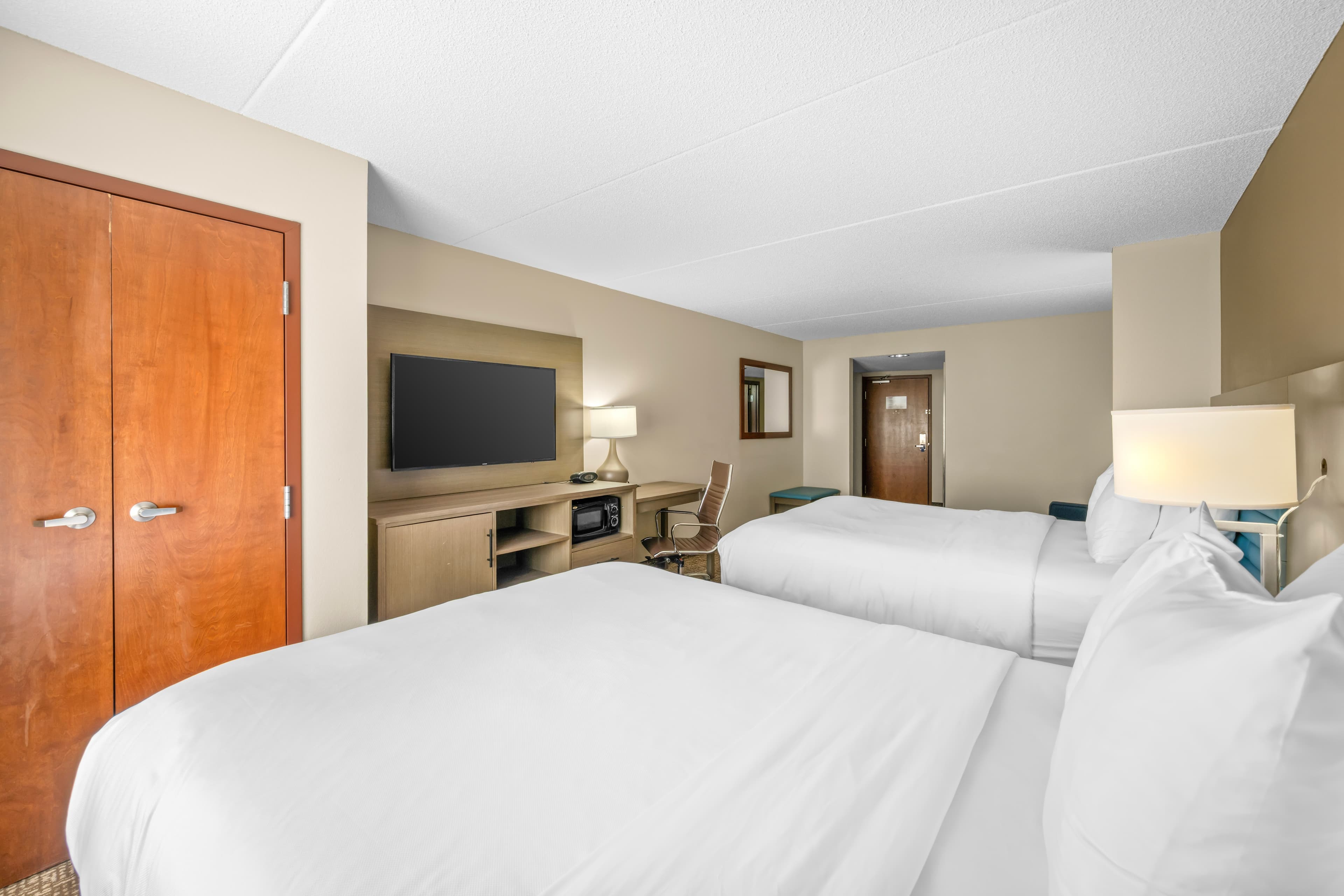 Comfort Suites Near Gettysburg Battlefield Visitor Center — 12