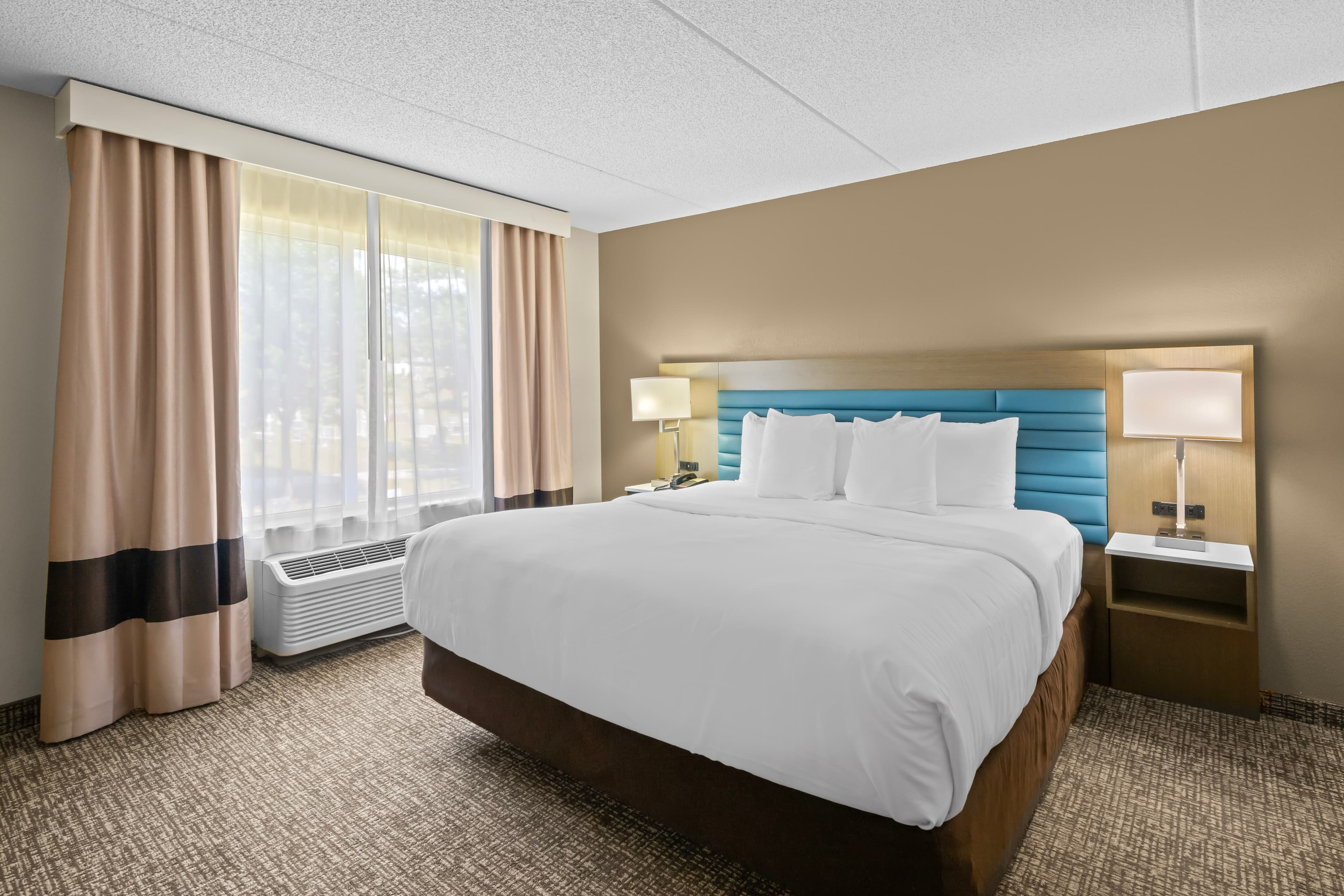 Comfort Suites Near Gettysburg Battlefield Visitor Center — 16