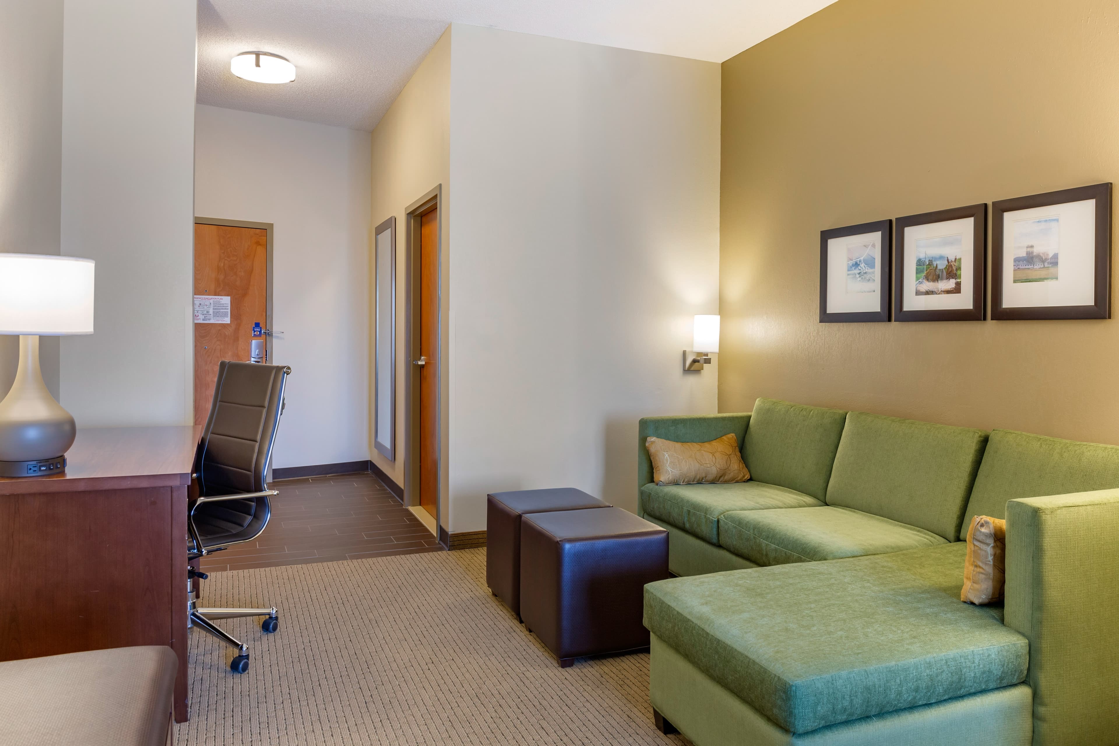 Comfort Suites Lancaster Amish Country - Image 2