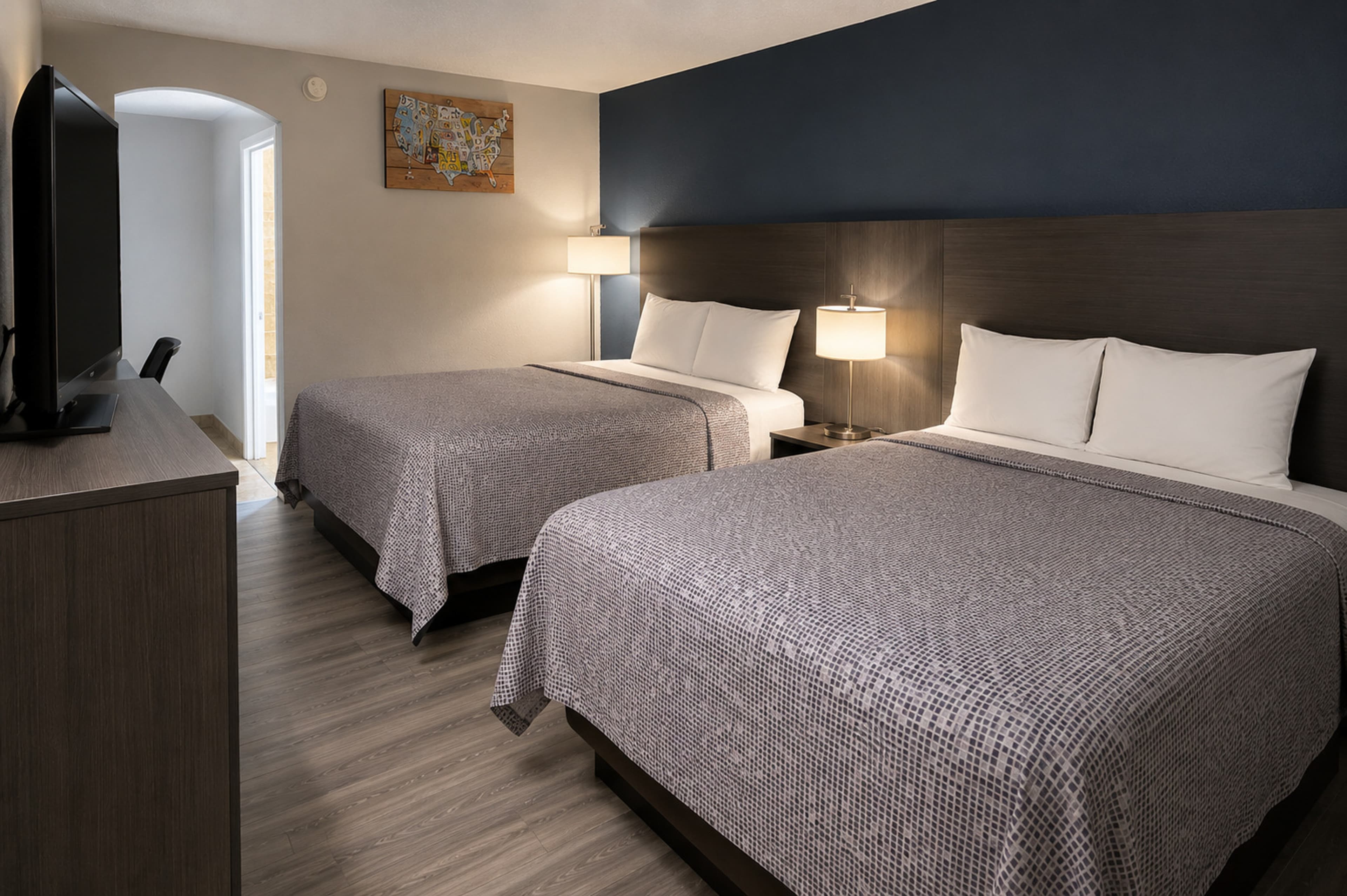 Econo Lodge Allentown North — 5
